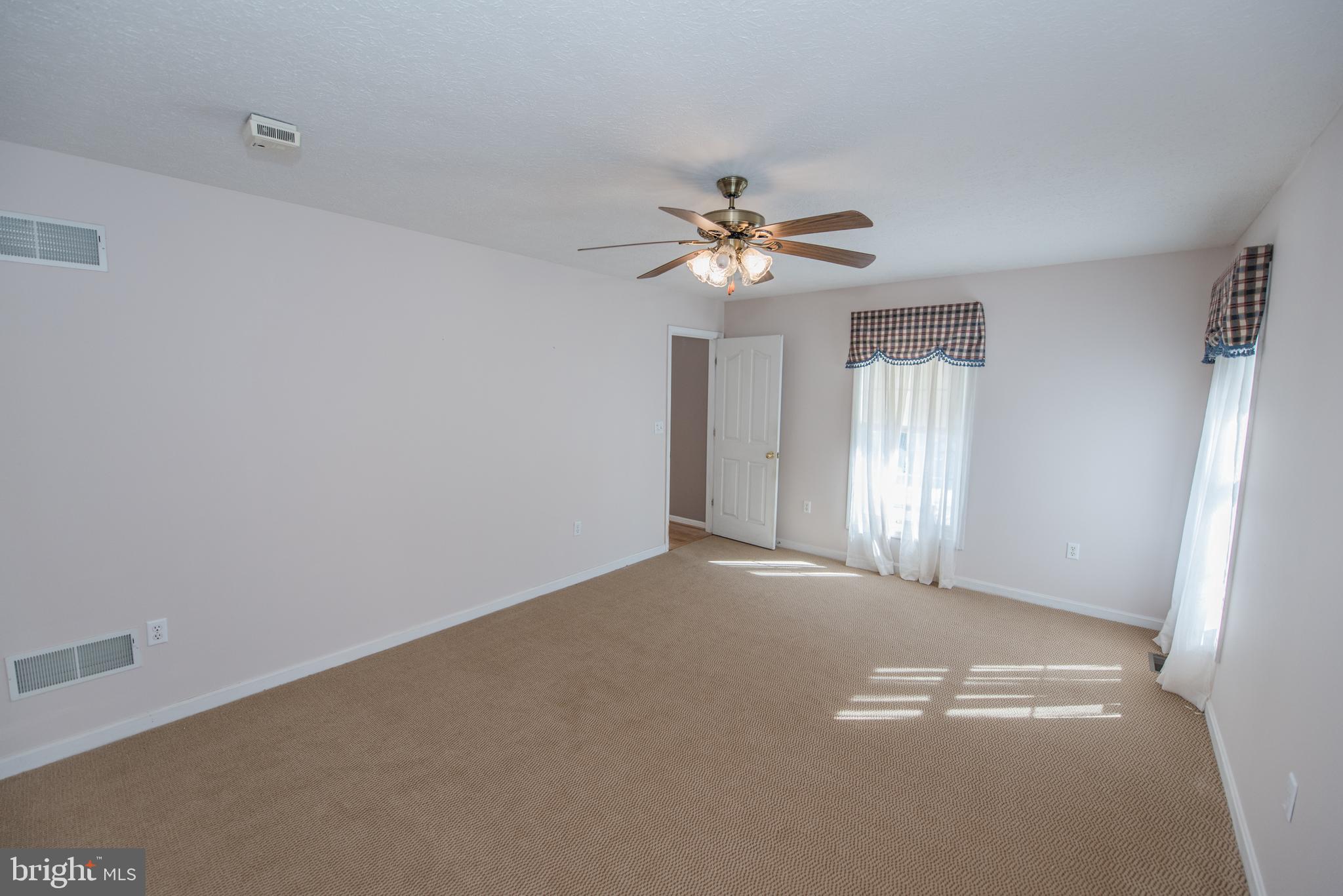 THE CORNERS AT ARDEN - Residential