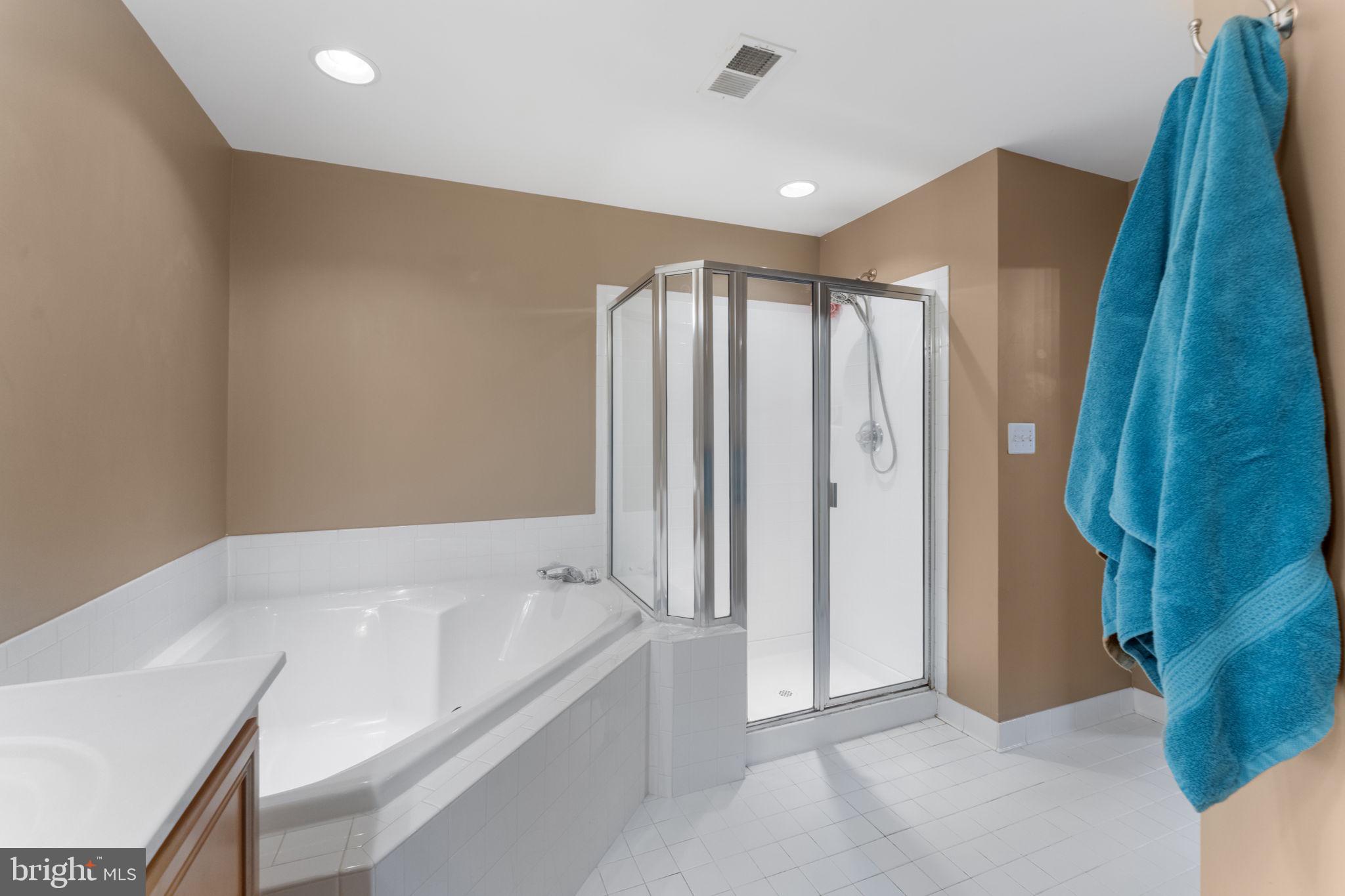 STONE SPRINGS CONDOMINIUMS - Residential