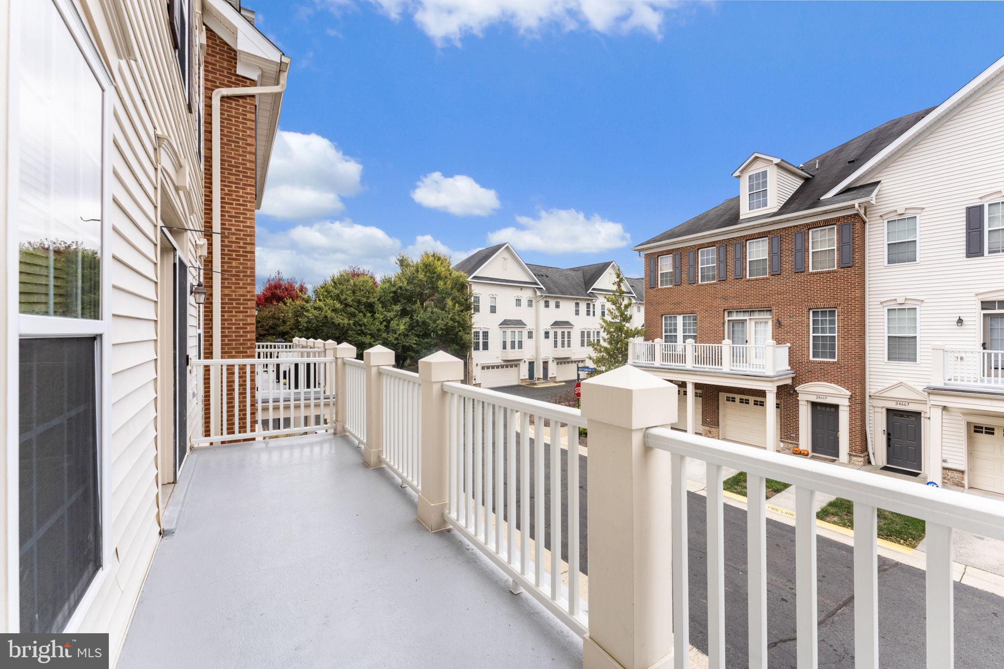 STONE SPRINGS CONDOMINIUMS - Residential