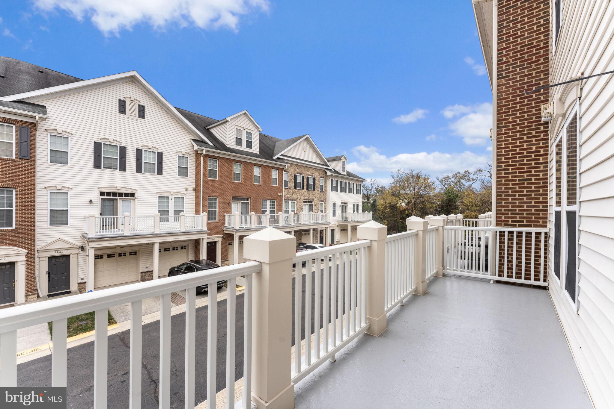 STONE SPRINGS CONDOMINIUMS - Residential