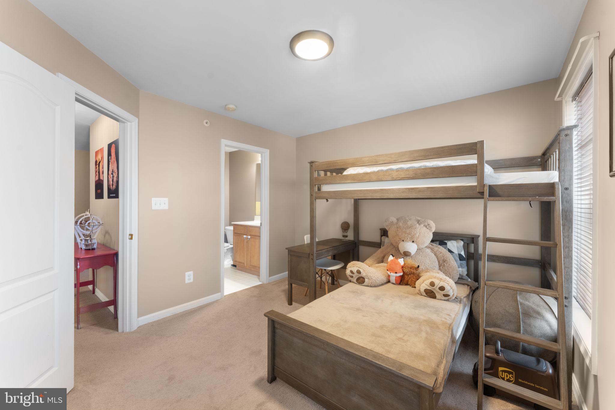 STONE SPRINGS CONDOMINIUMS - Residential