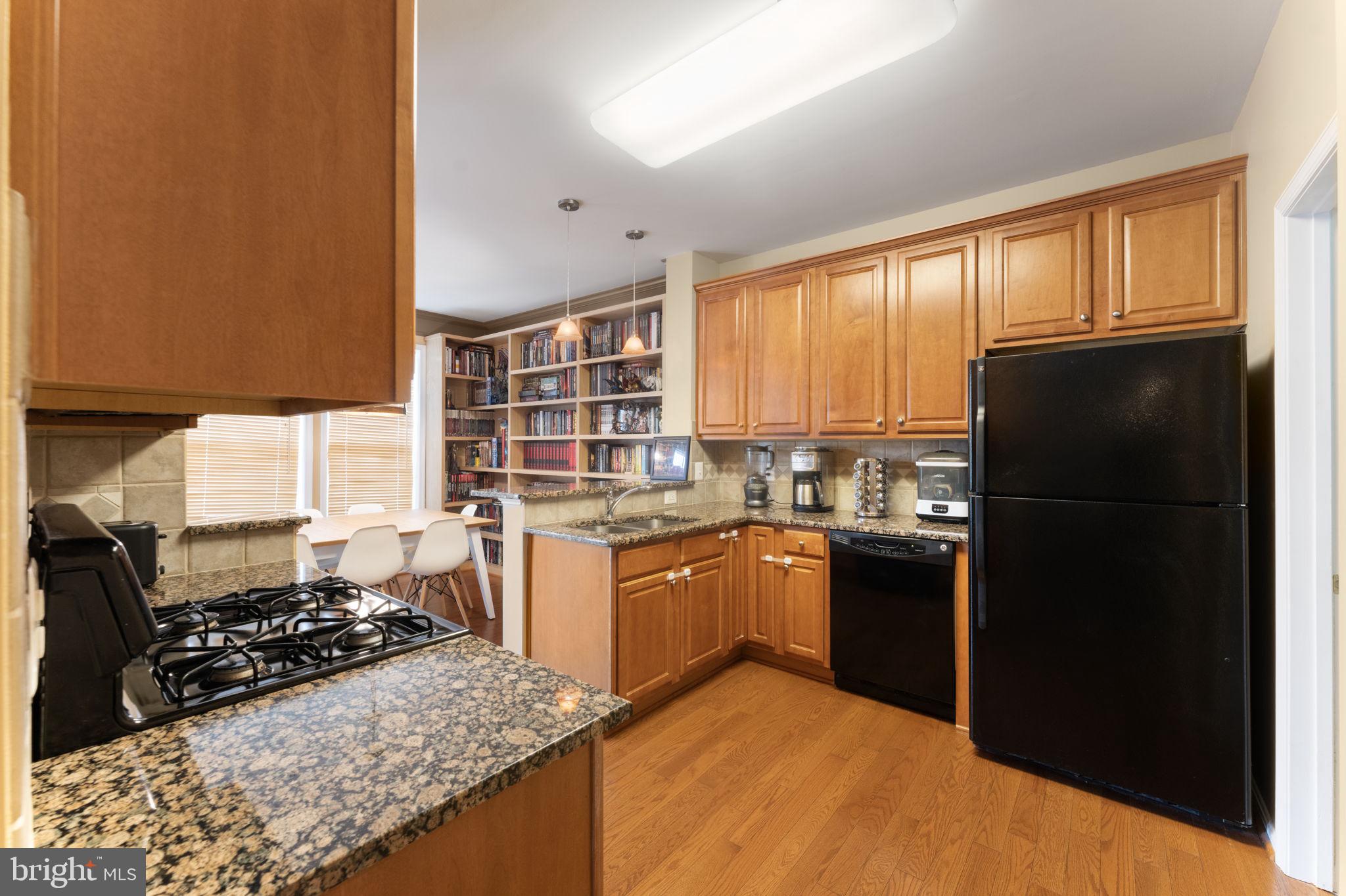 STONE SPRINGS CONDOMINIUMS - Residential