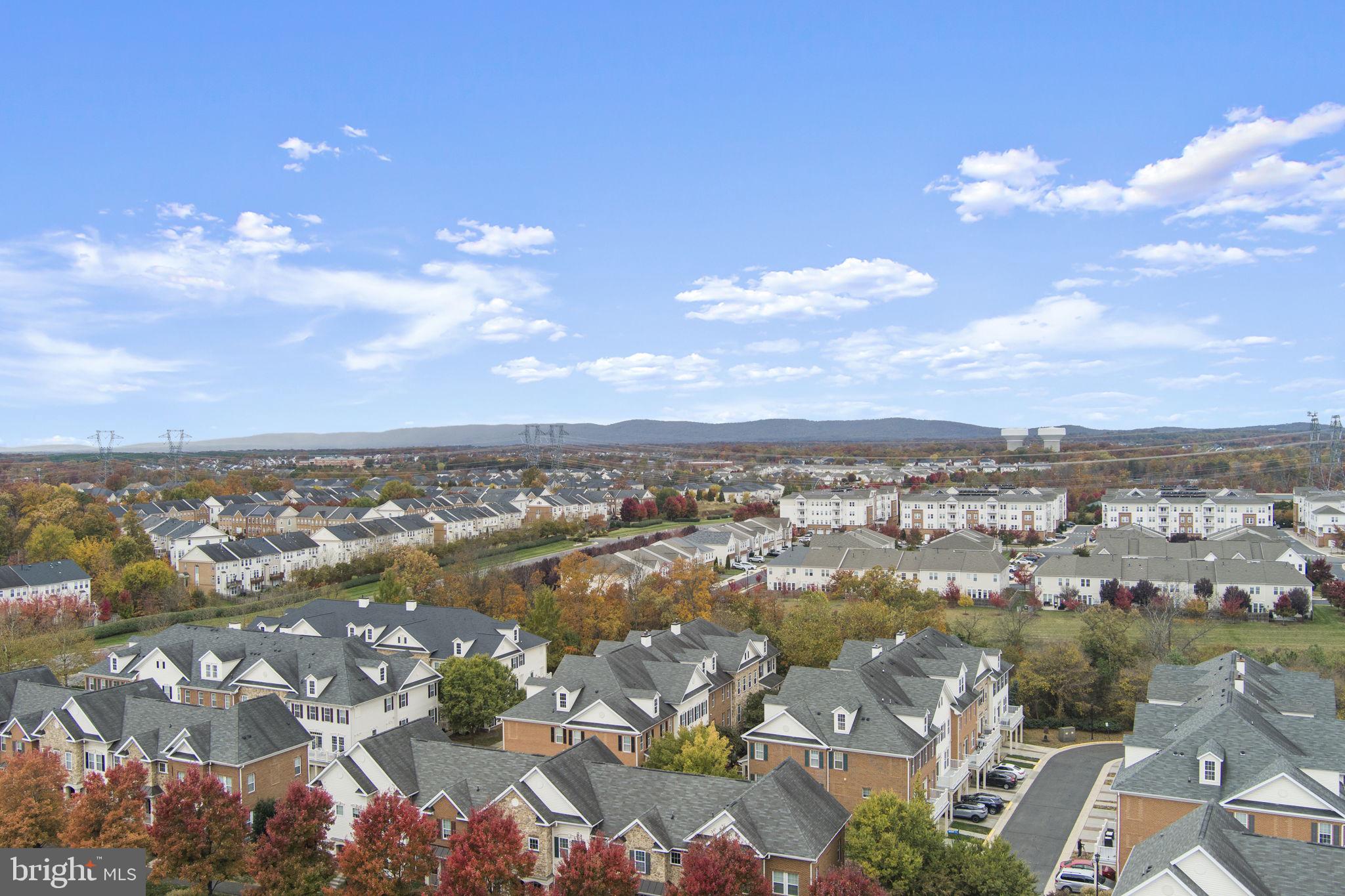 STONE SPRINGS CONDOMINIUMS - Residential
