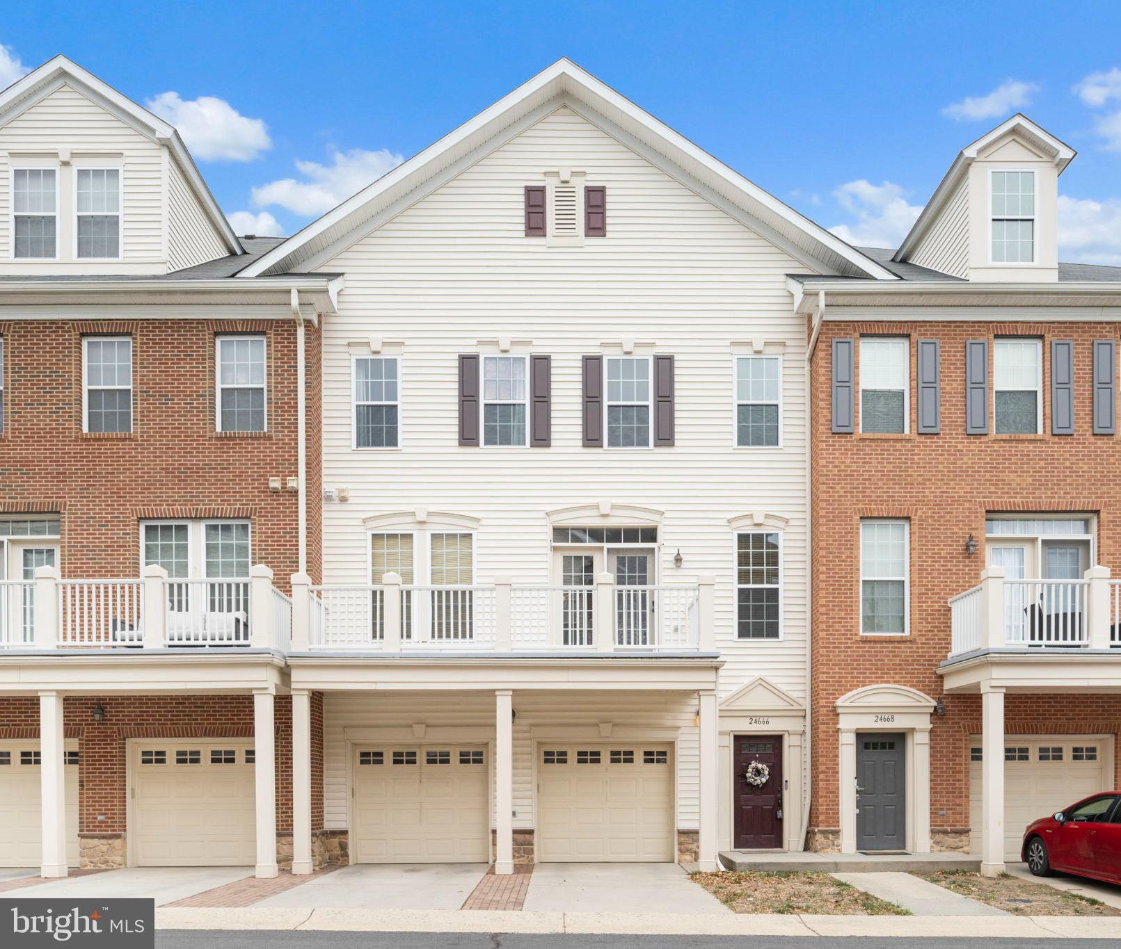 STONE SPRINGS CONDOMINIUMS - Residential