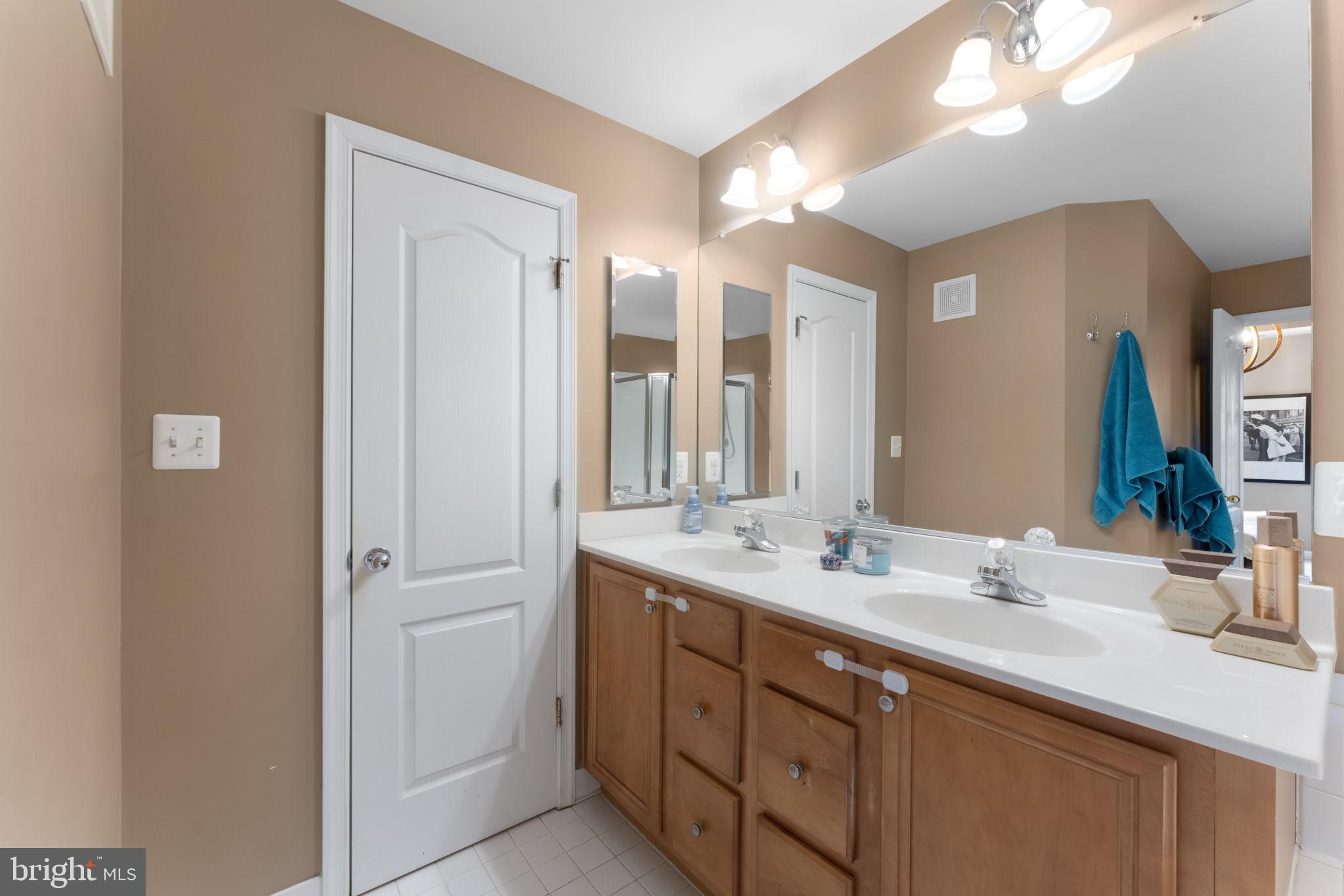 STONE SPRINGS CONDOMINIUMS - Residential