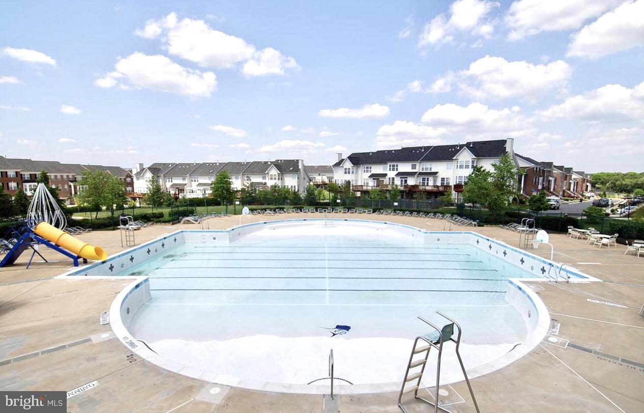 POTOMAC STATION - Residential