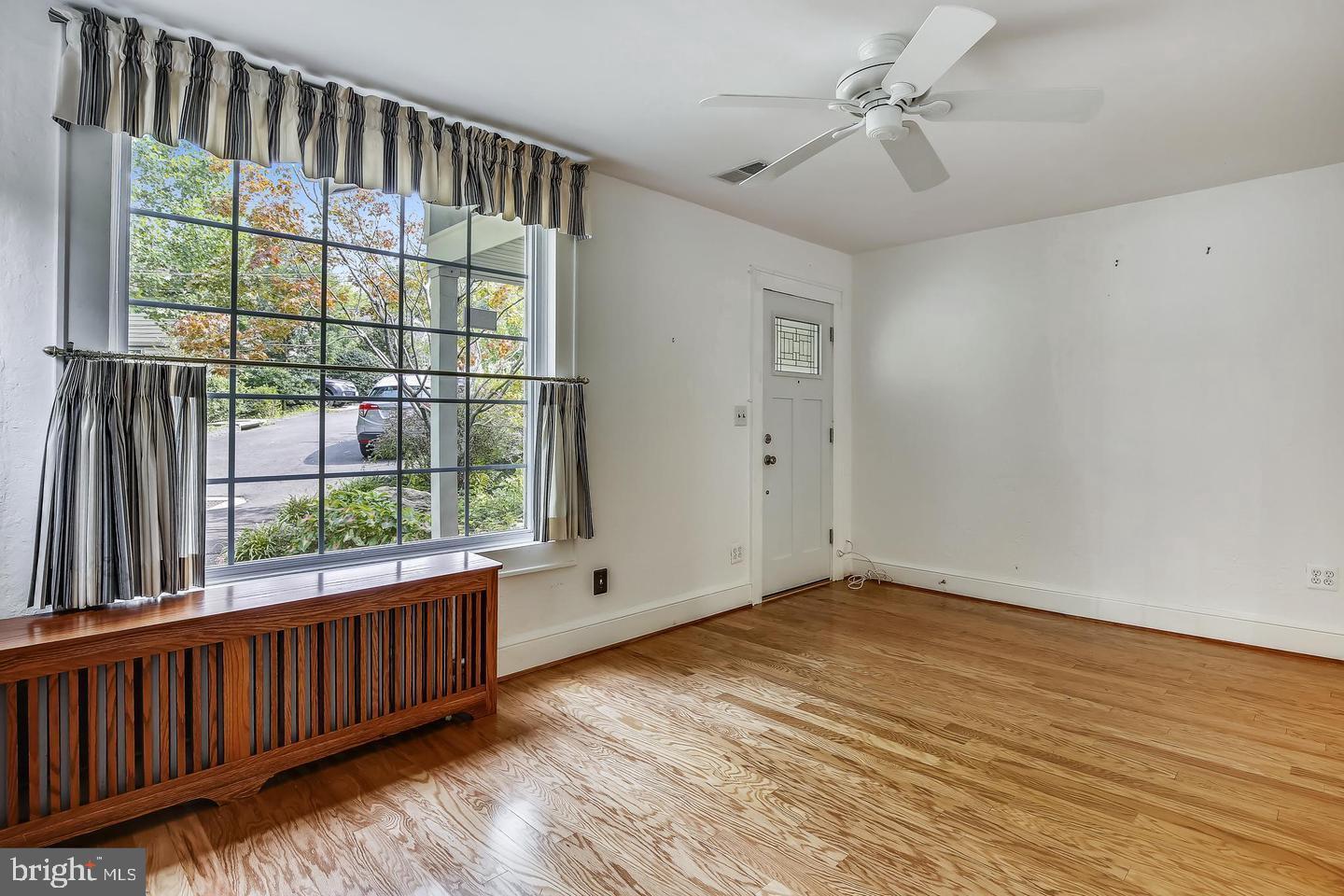 WOODMONT - Residential Lease