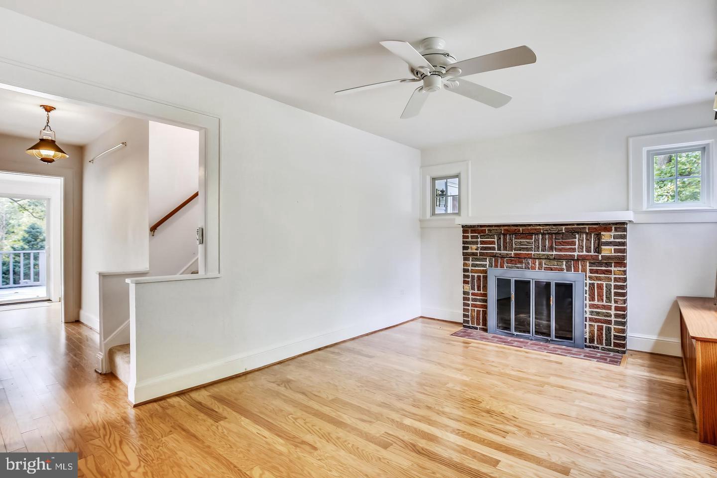 WOODMONT - Residential Lease