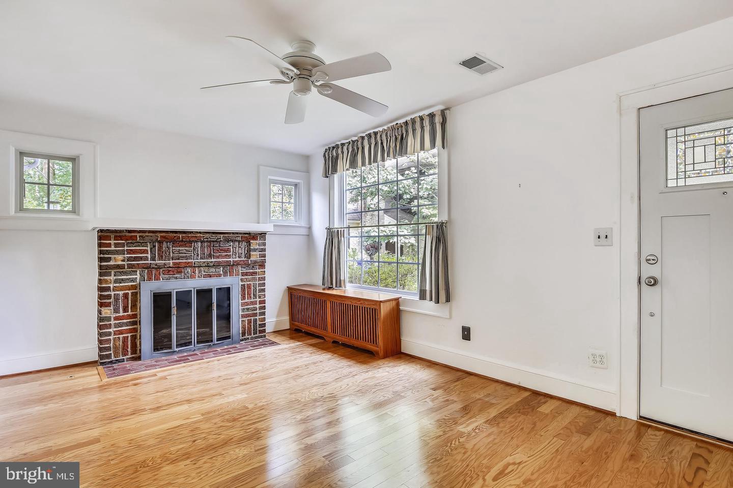 WOODMONT - Residential Lease