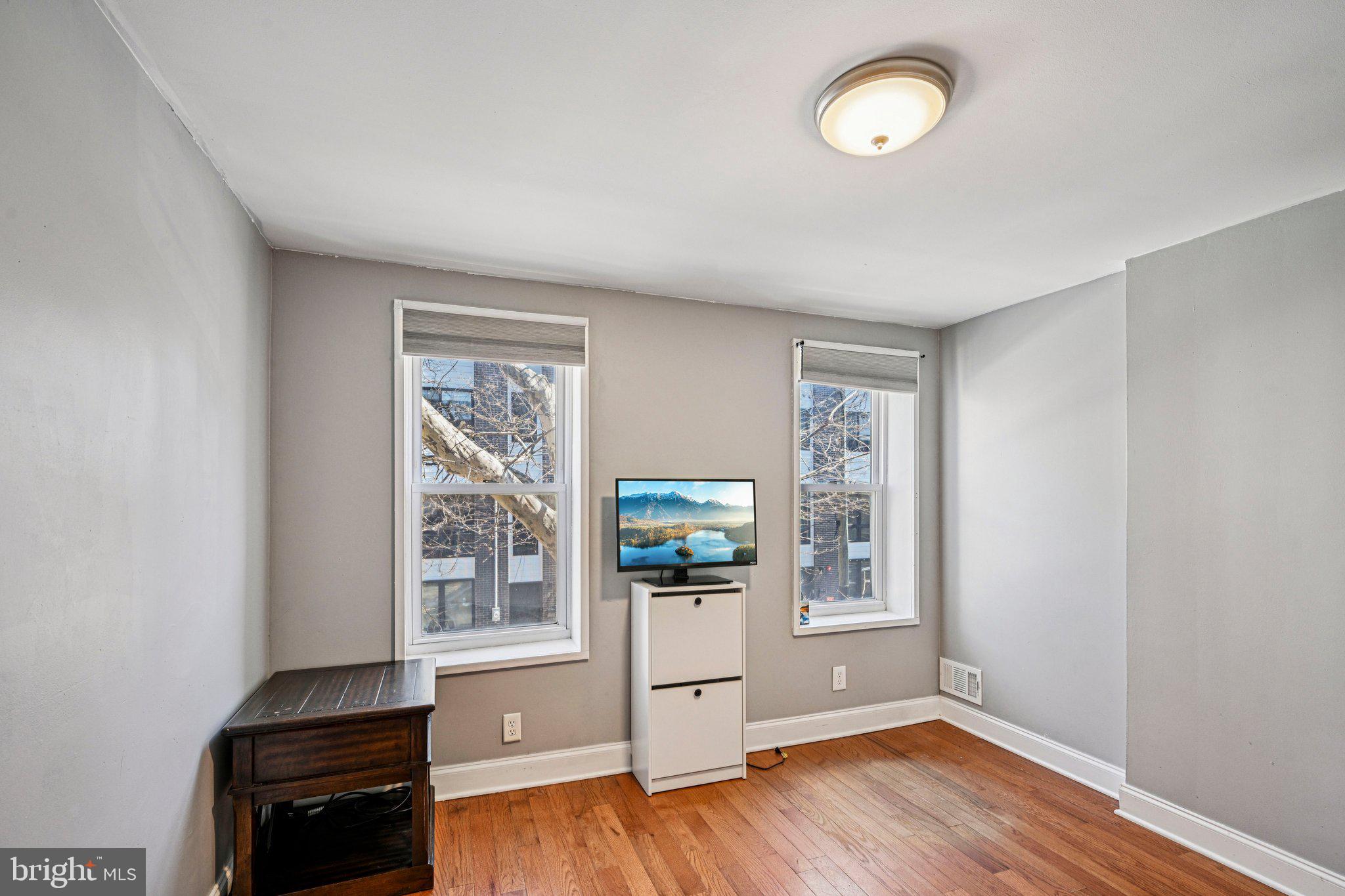 OLDE KENSINGTON - Residential