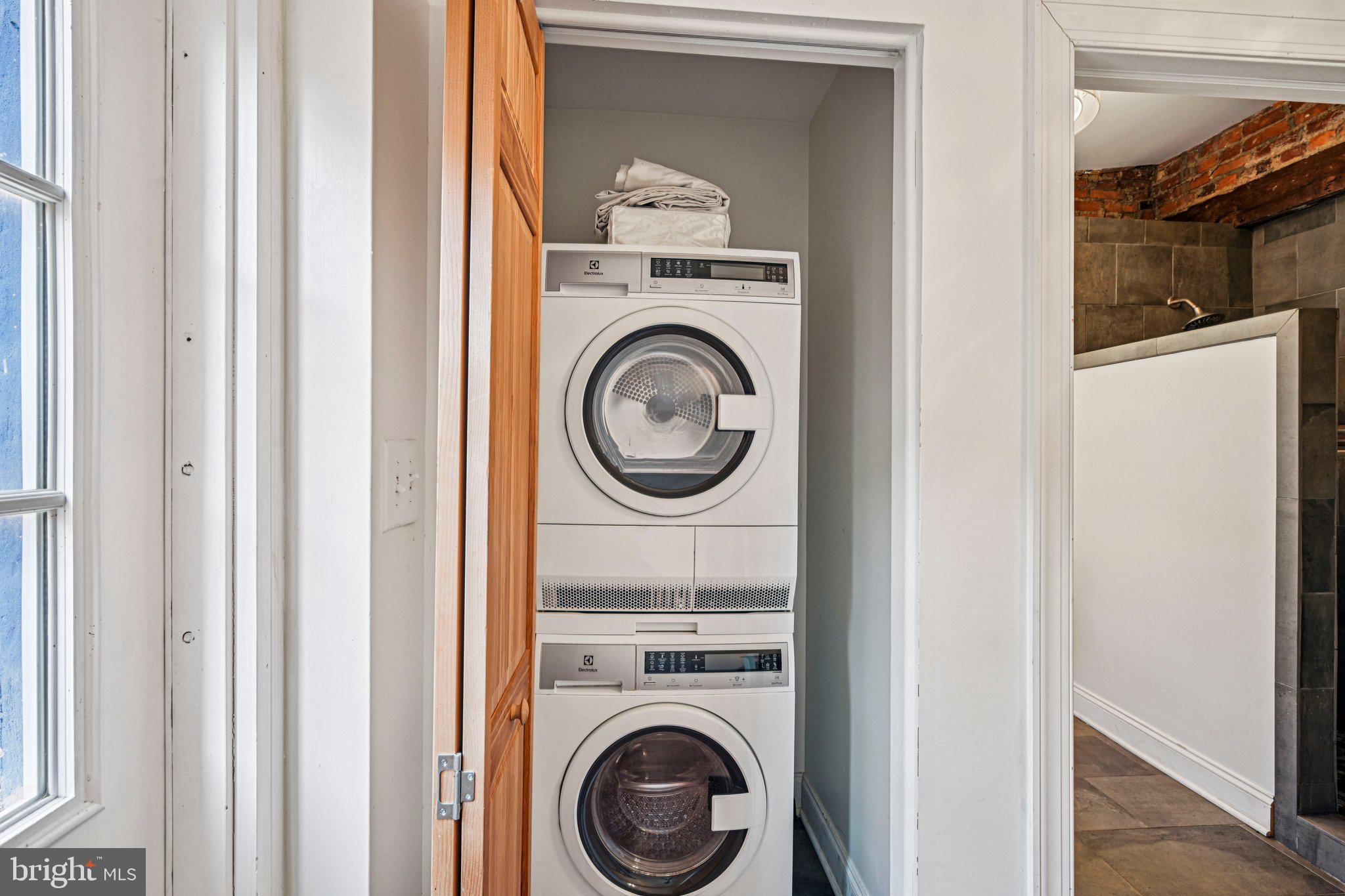 OLDE KENSINGTON - Residential