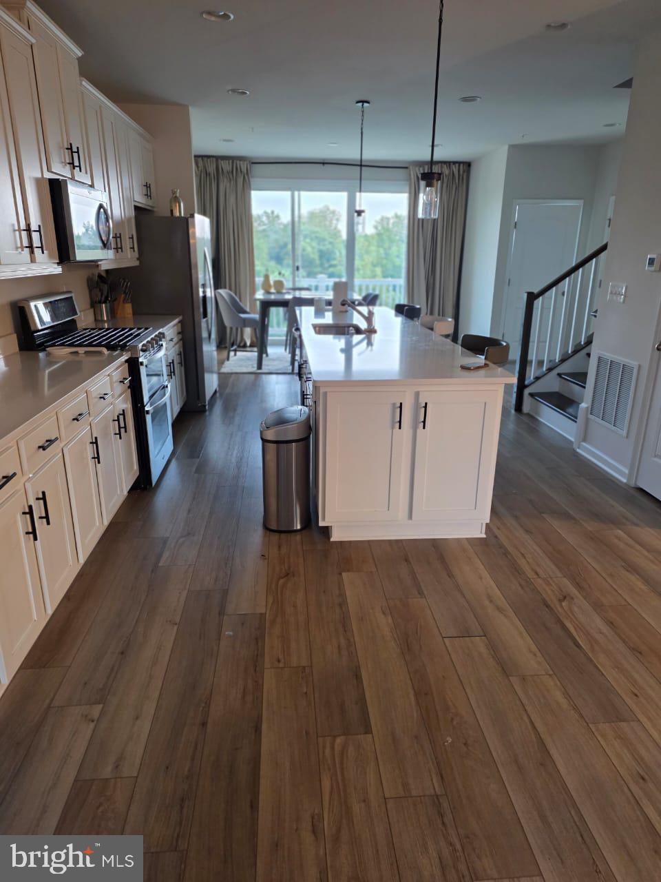 LAUREL OVERLOOK - Residential