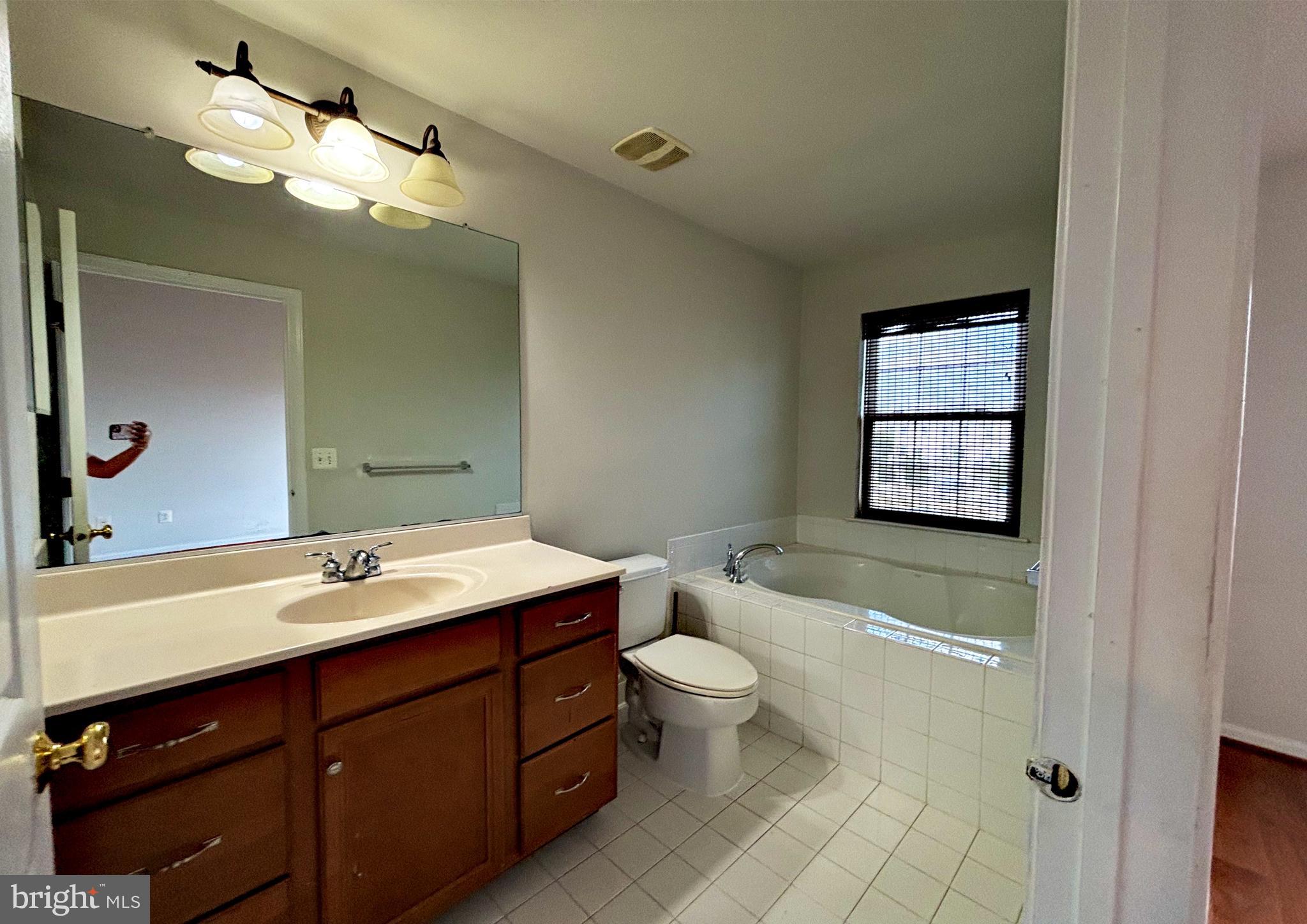 AMBERLEA AT SOUTH RIDING - Residential Lease