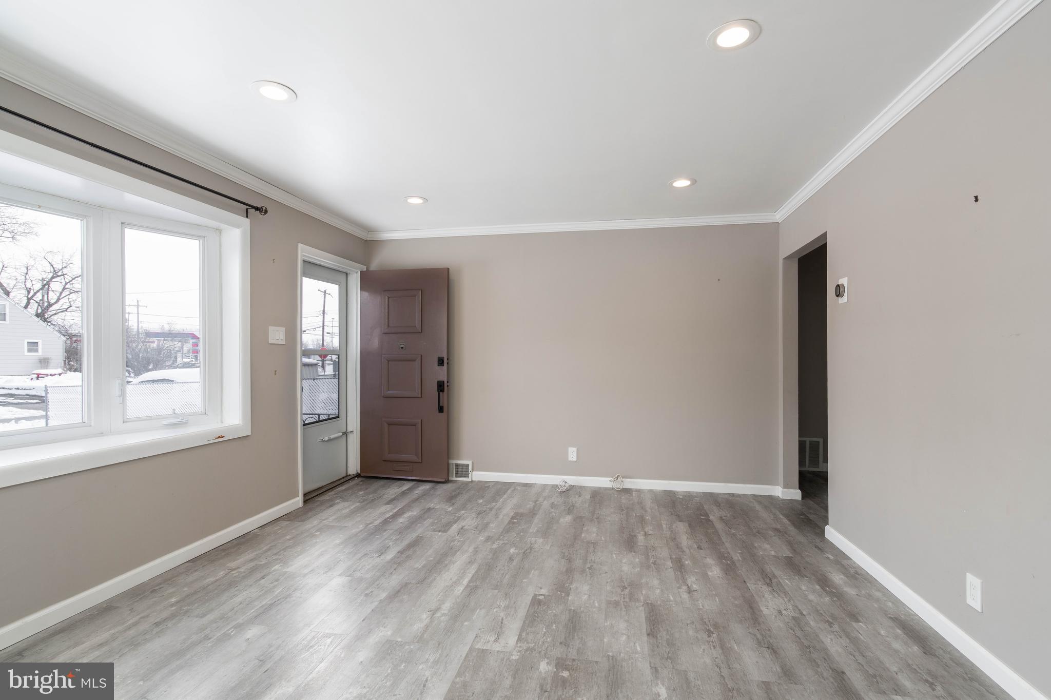 ACADEMY GARDENS - Residential