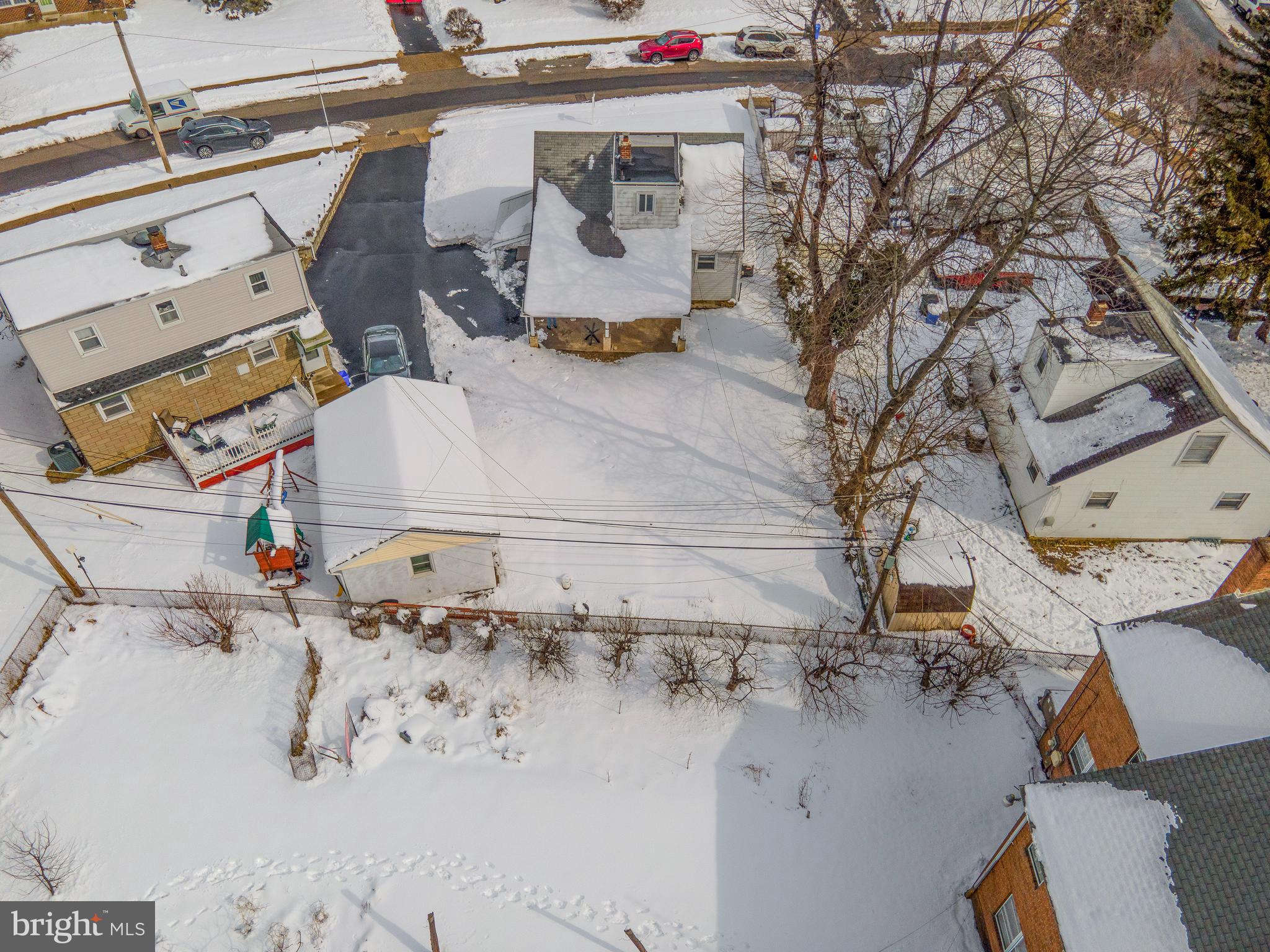 ACADEMY GARDENS - Residential