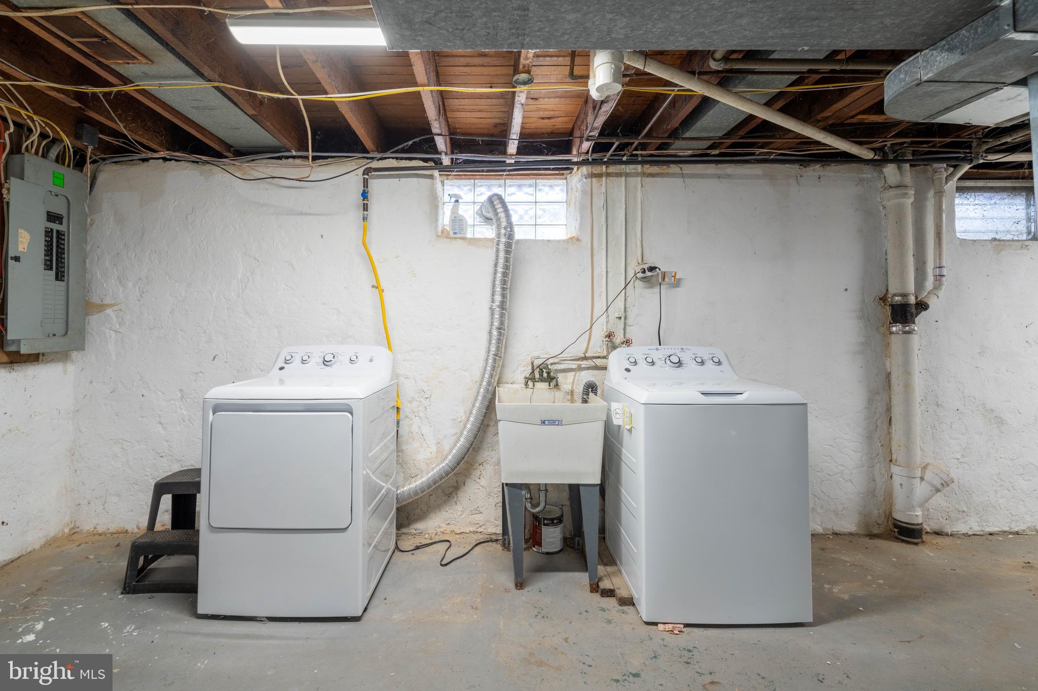 ACADEMY GARDENS - Residential