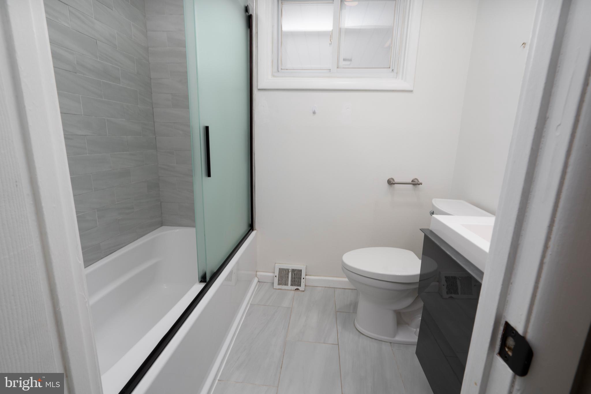 ACADEMY GARDENS - Residential