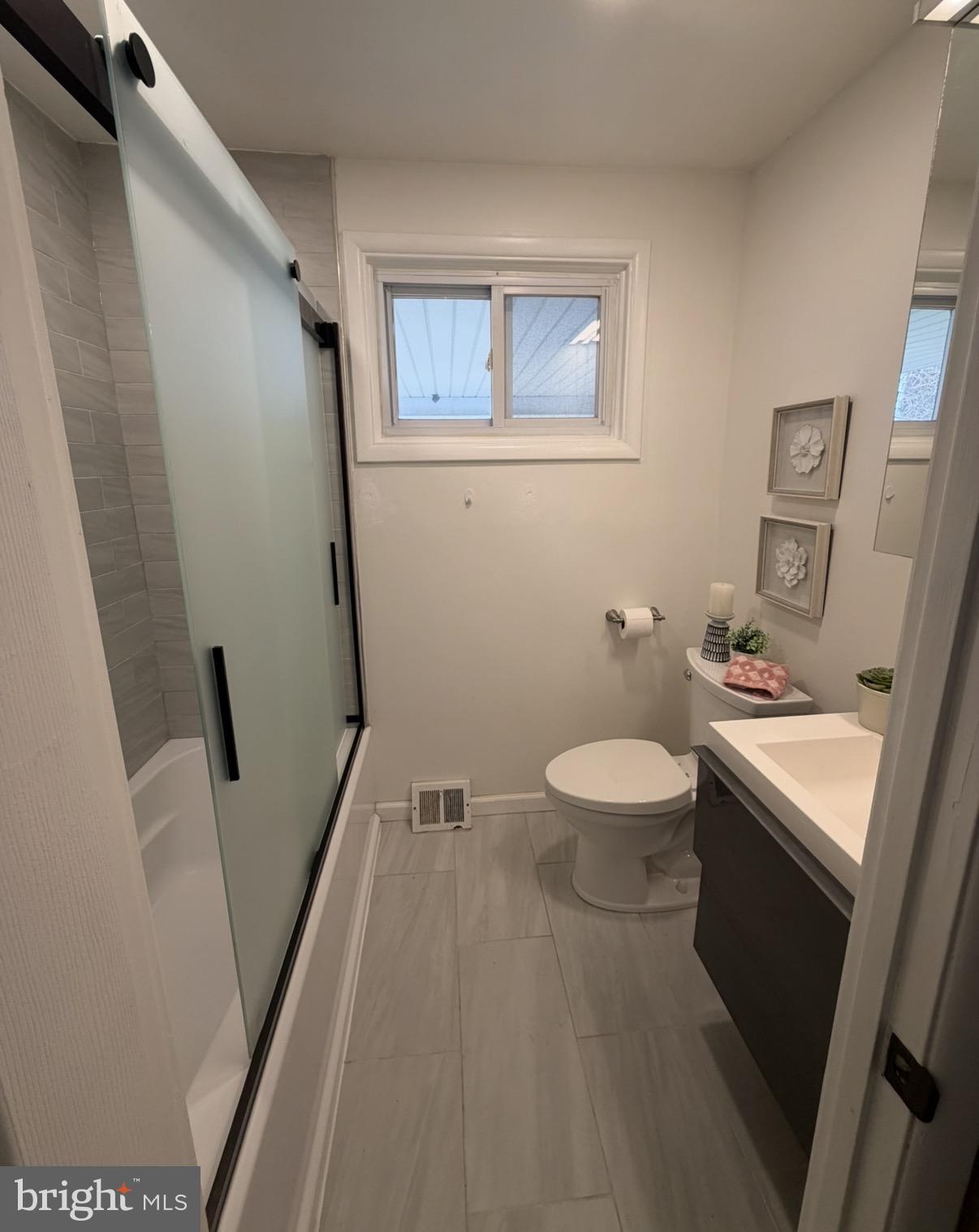 ACADEMY GARDENS - Residential