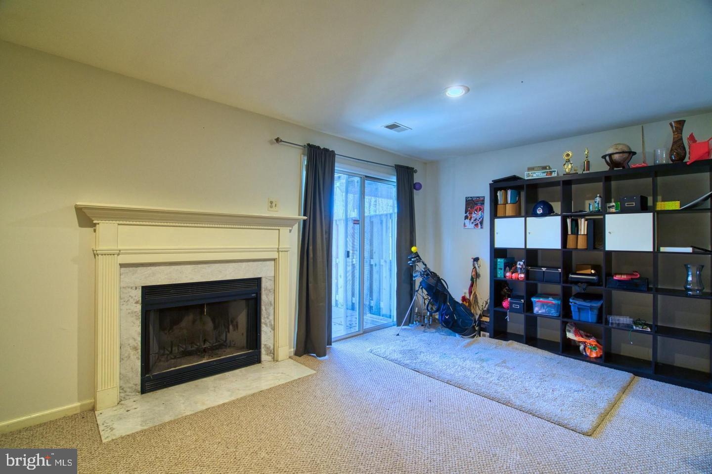 KINGSTOWNE - Residential Lease