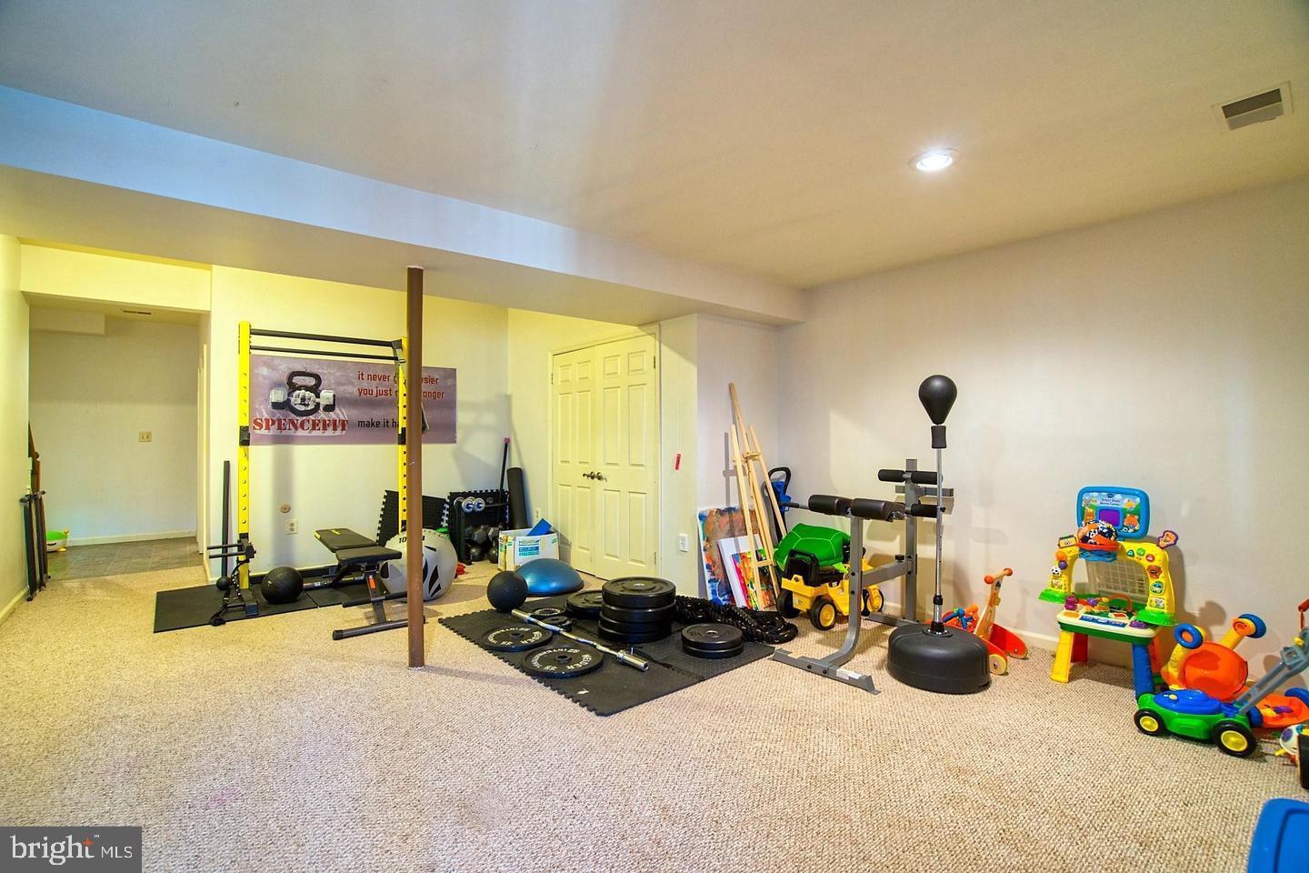 KINGSTOWNE - Residential Lease