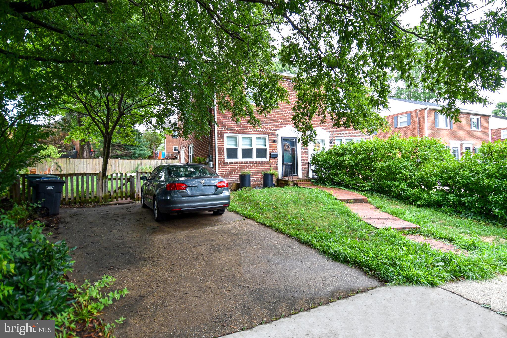 DUKE GARDENS - Residential Lease