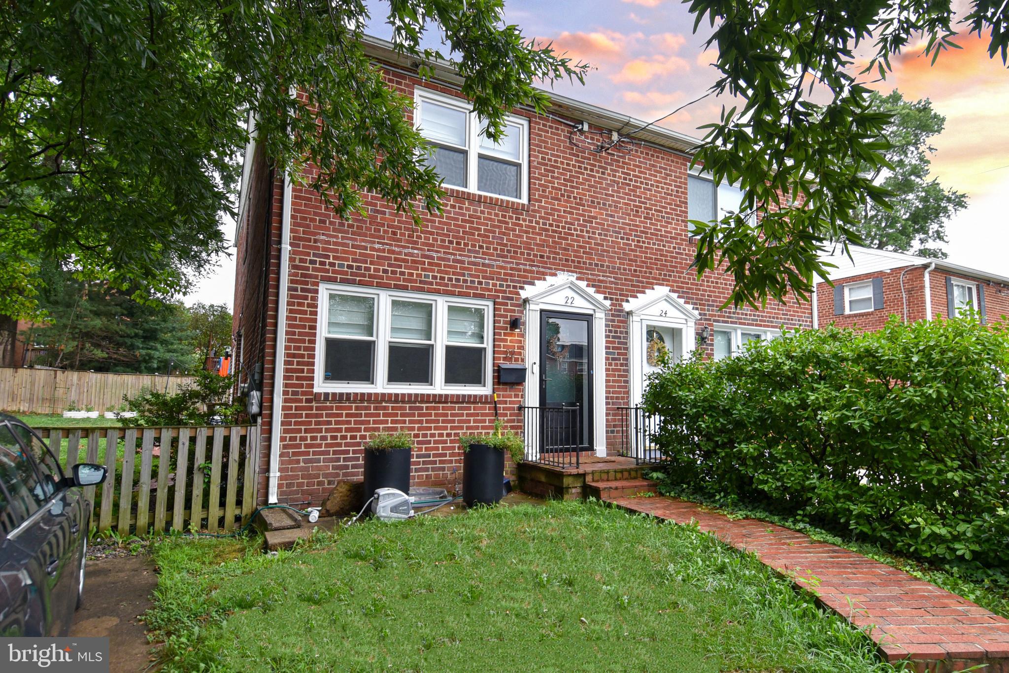 DUKE GARDENS - Residential Lease