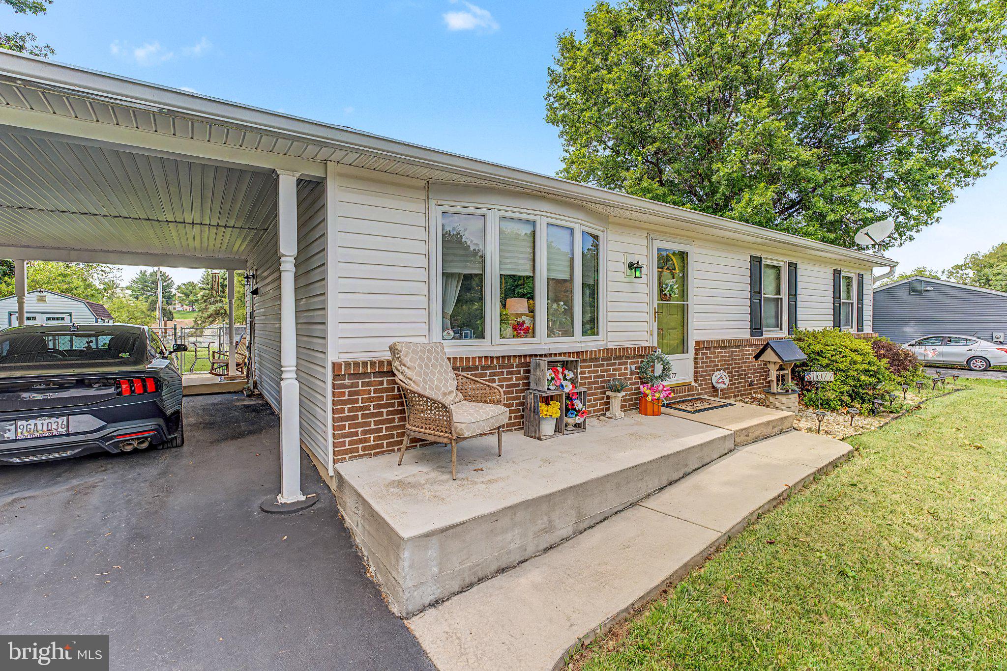 1077 BRAMLY DRIVE