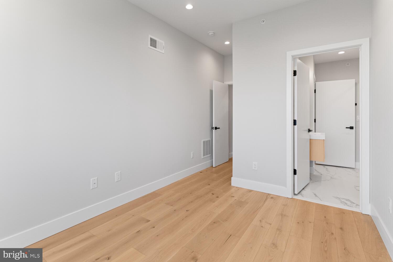 COBBS CREEK - Residential