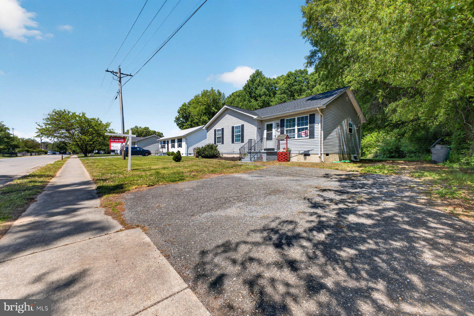 WOODLAND VILLAGE - Residential