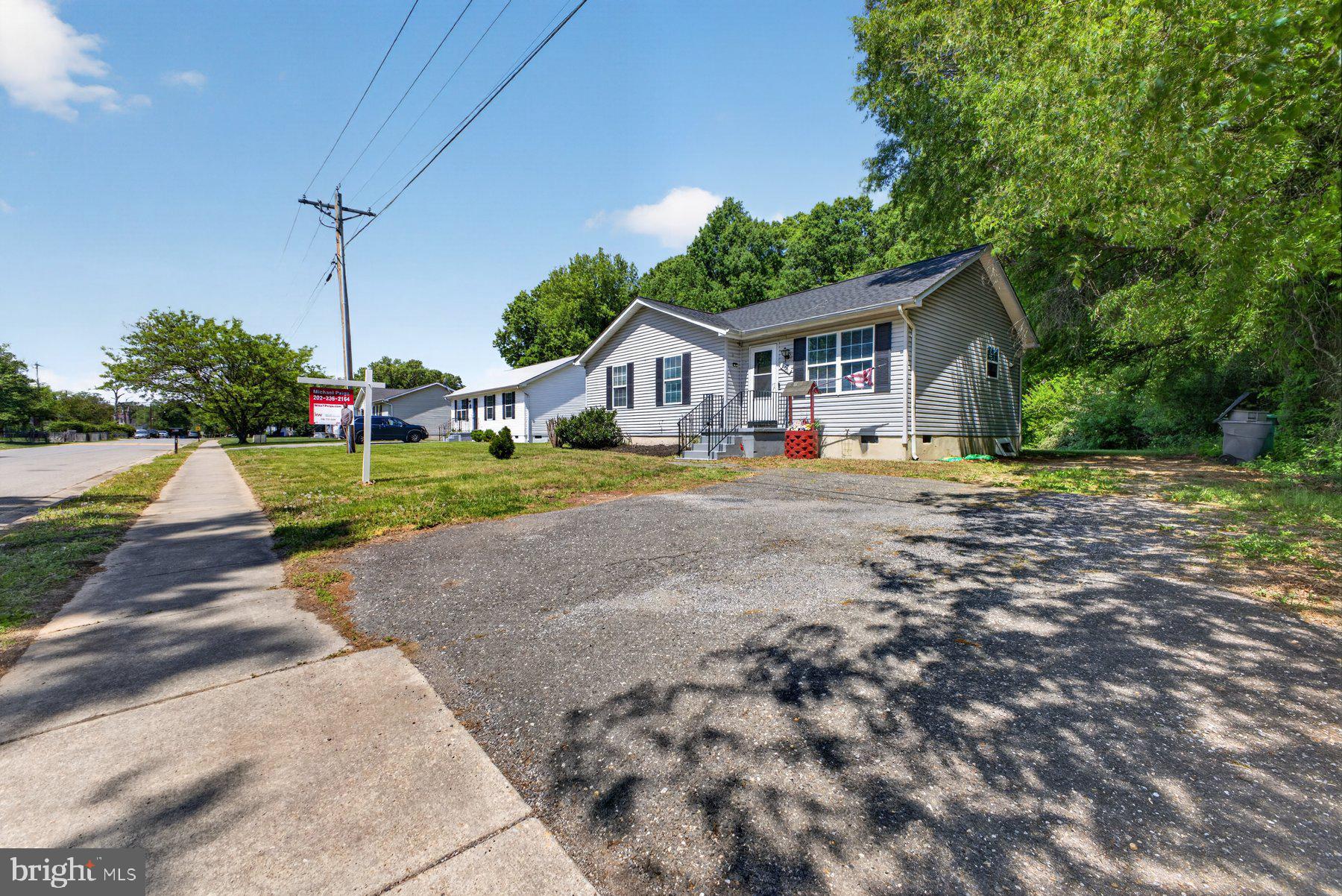 WOODLAND VILLAGE - Residential