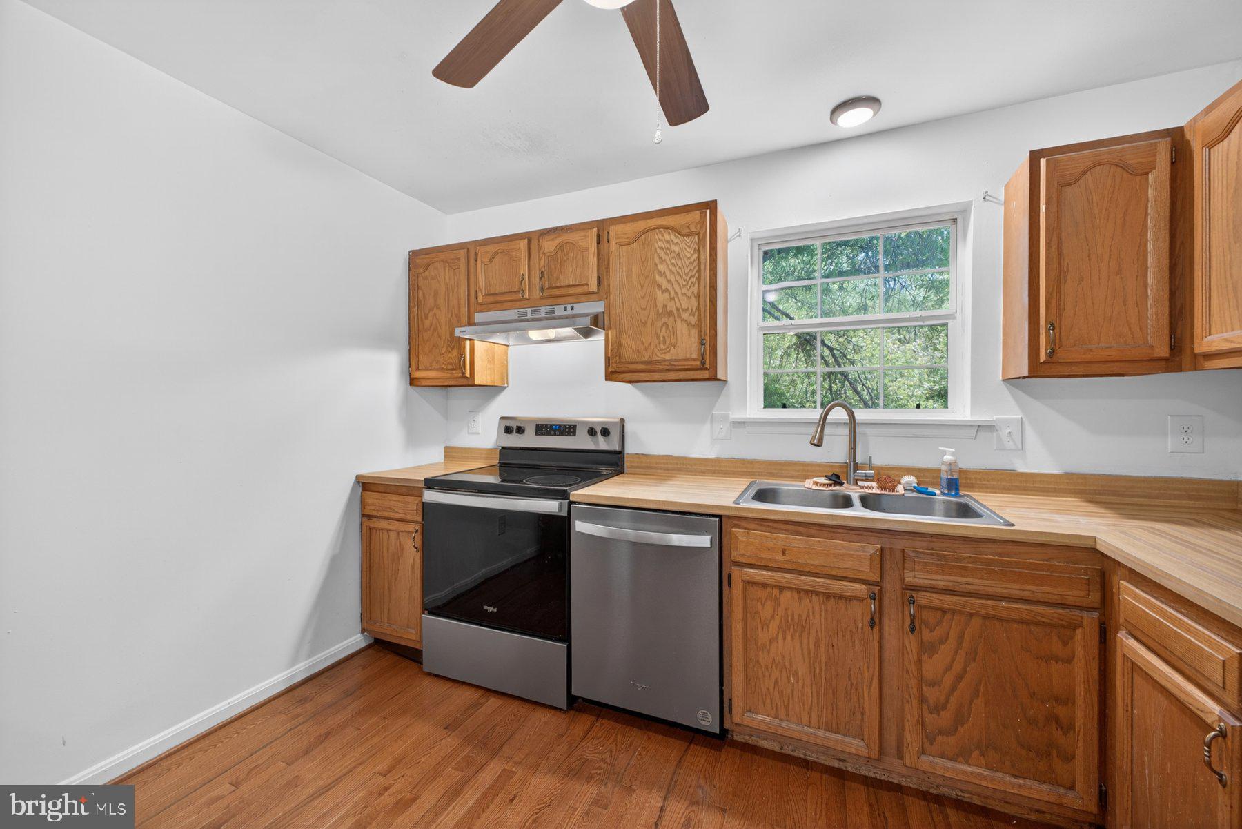 WOODLAND VILLAGE - Residential