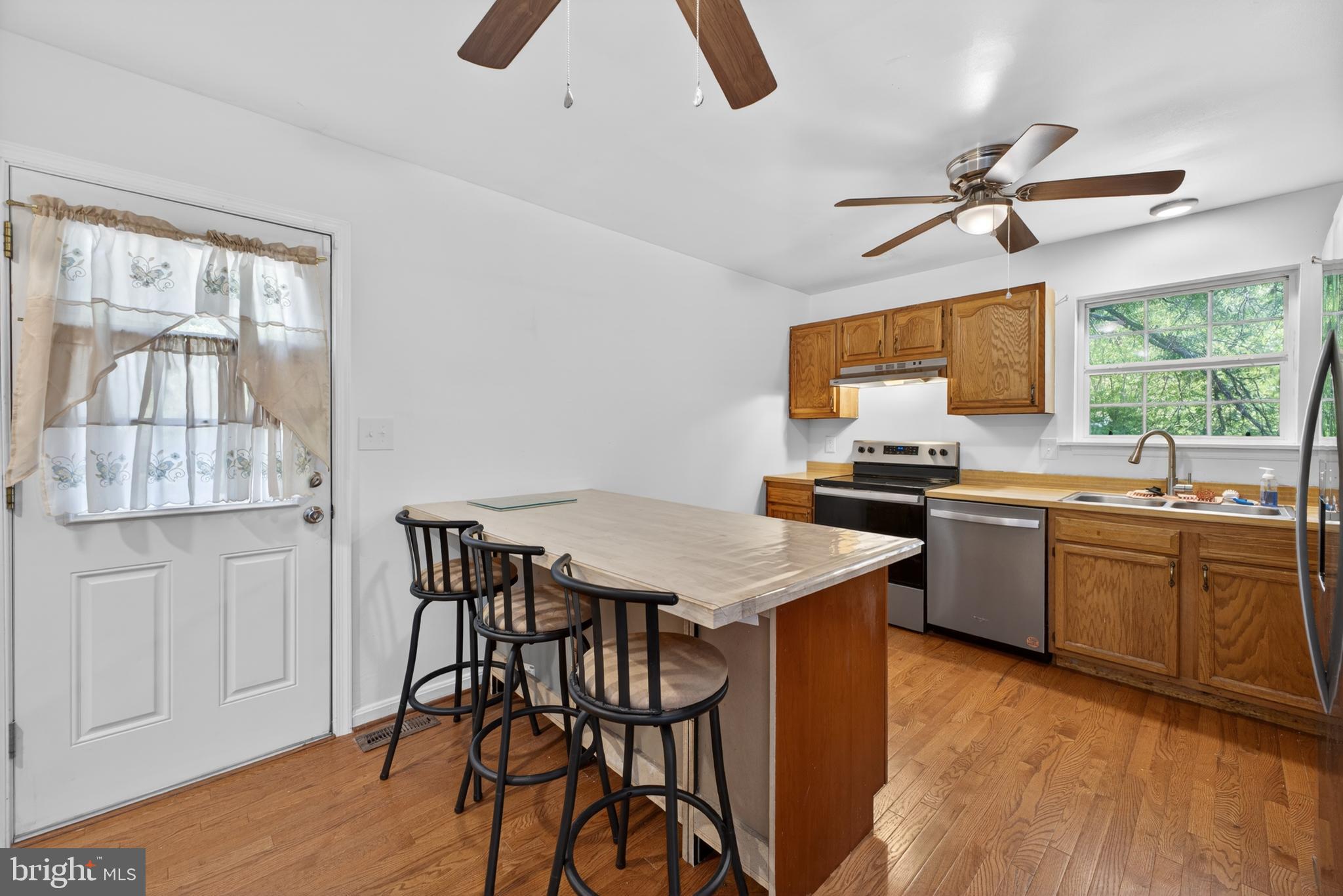 WOODLAND VILLAGE - Residential