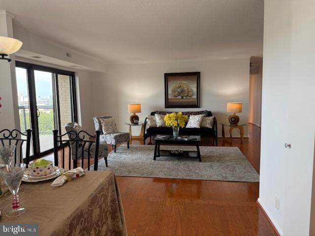 WATERGATE AT LANDMARK - Residential