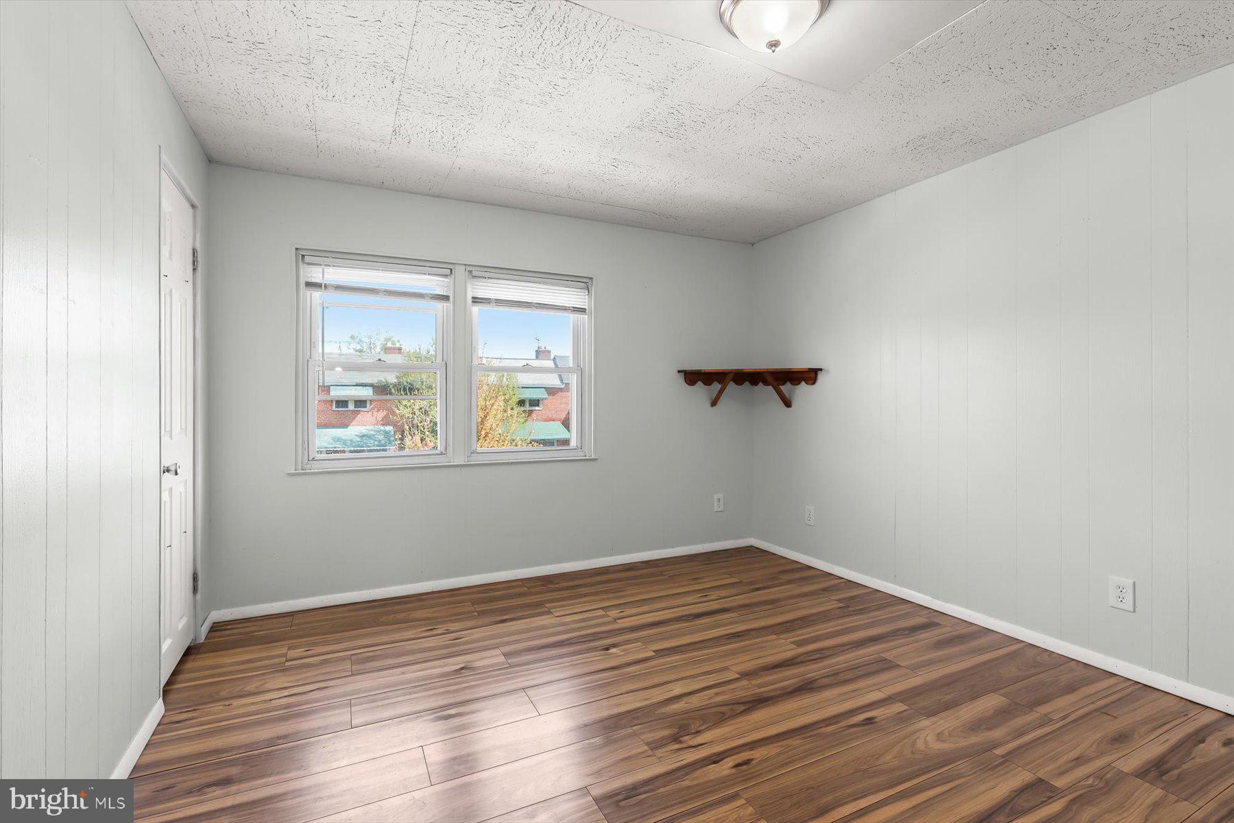 BROOKLYN - Residential