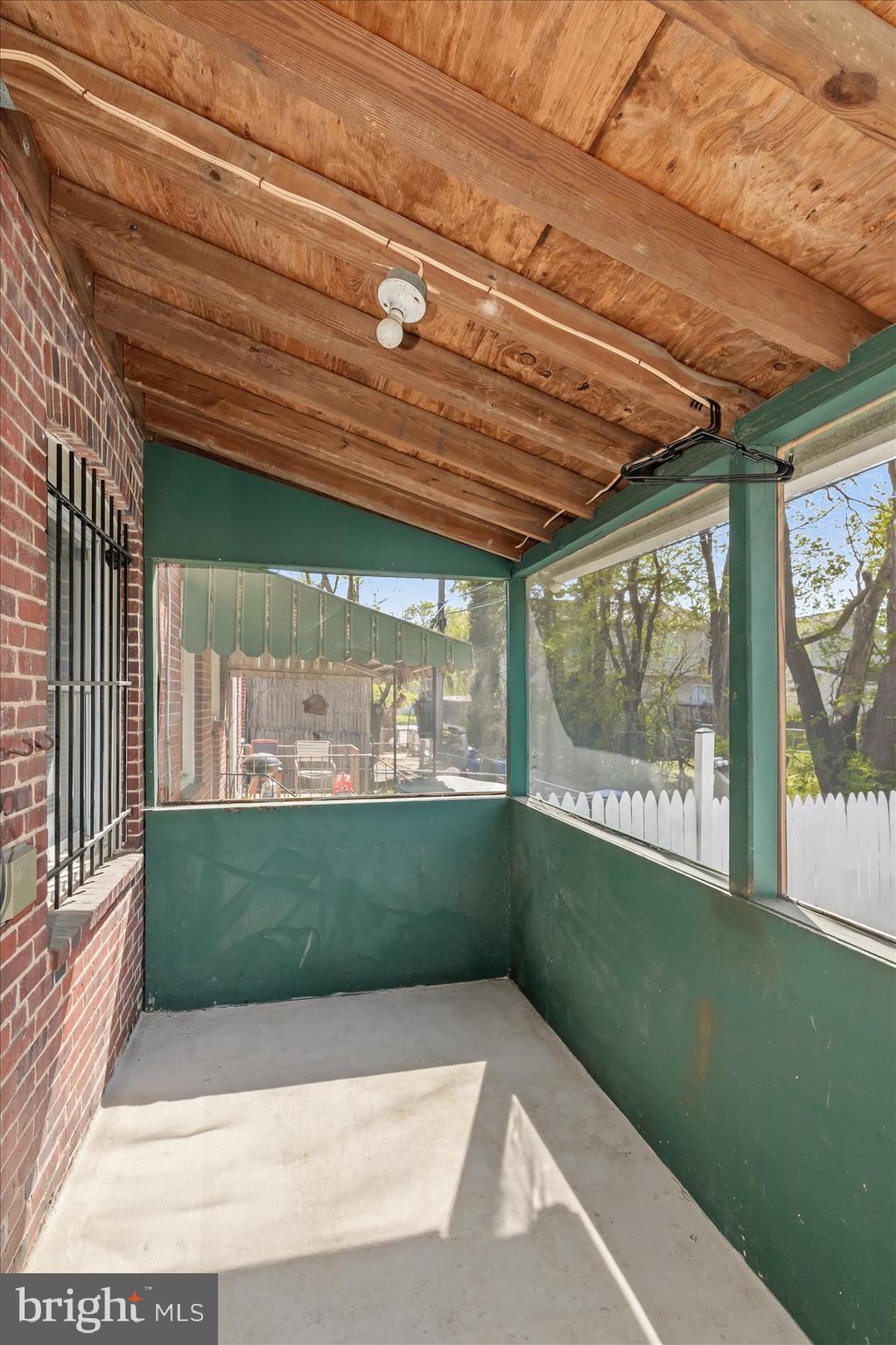 BROOKLYN - Residential