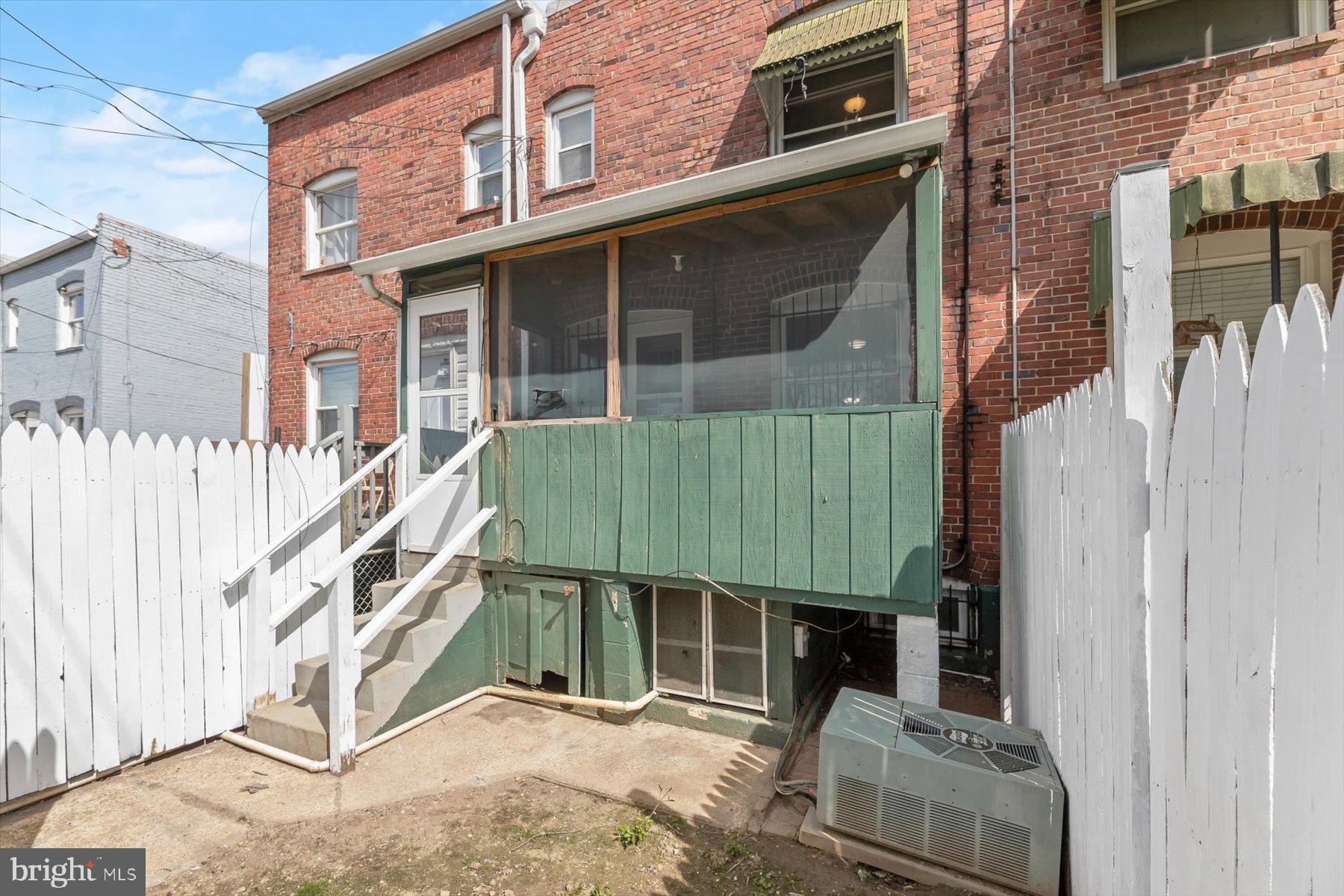 BROOKLYN - Residential