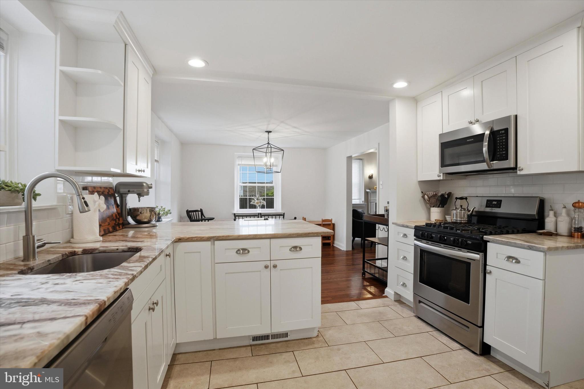 SPRINGFIELD CHASE - Residential