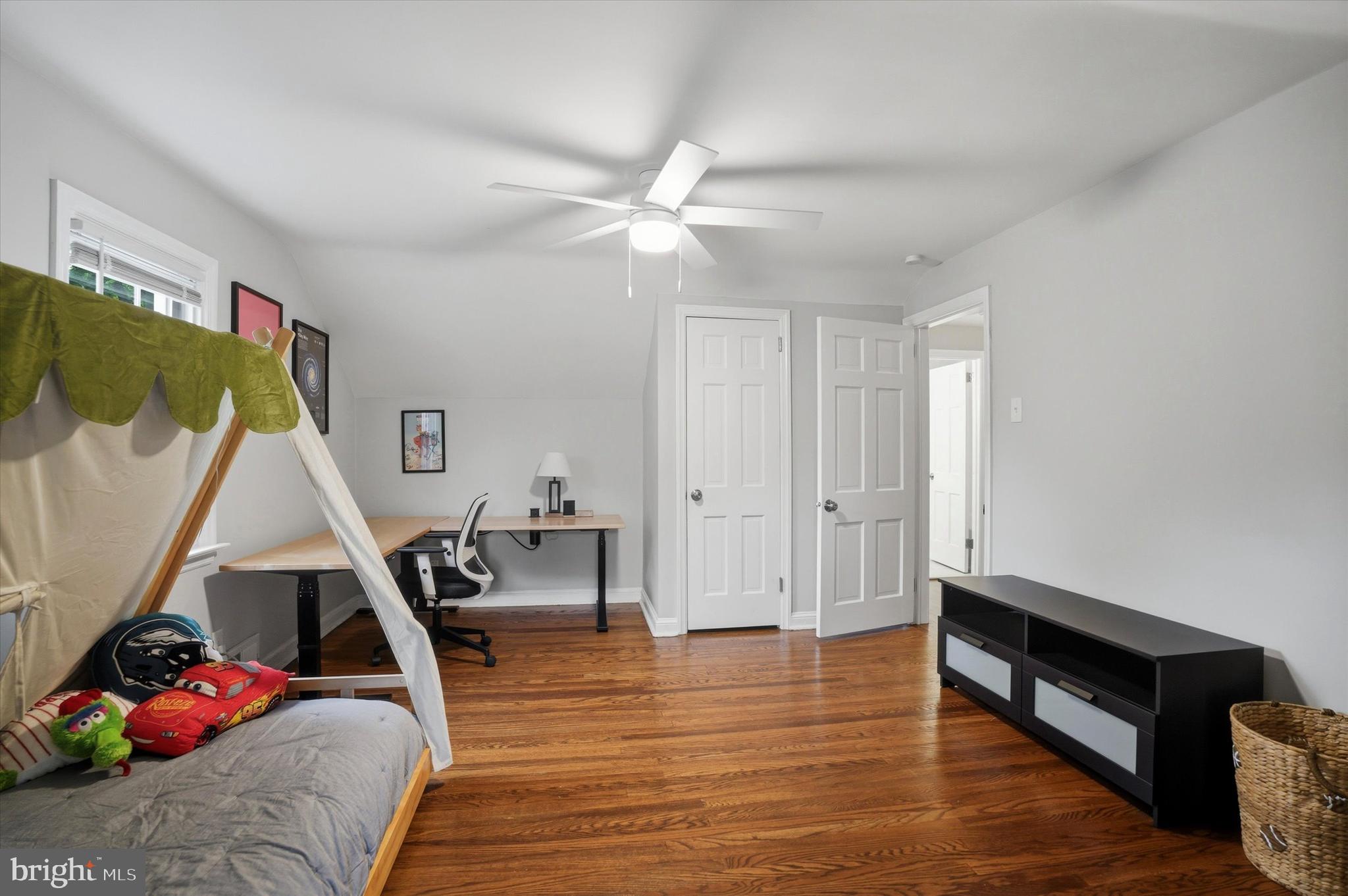 SPRINGFIELD CHASE - Residential