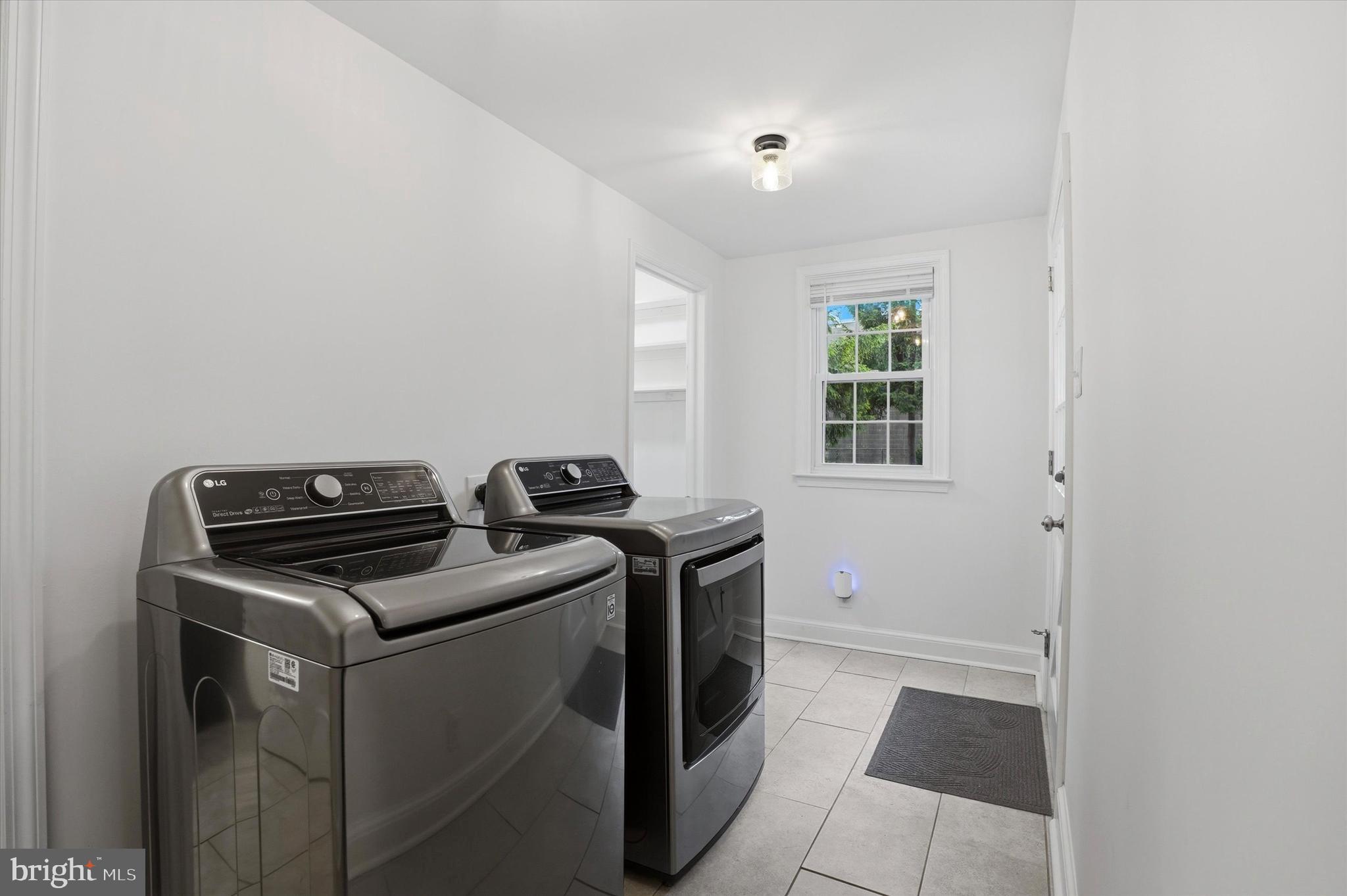 SPRINGFIELD CHASE - Residential