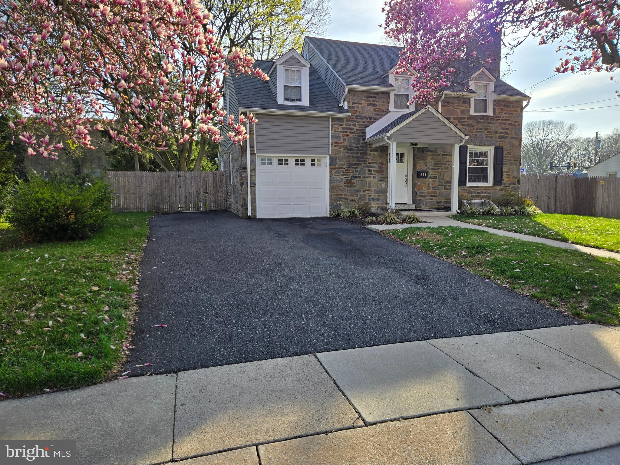 SPRINGFIELD CHASE - Residential