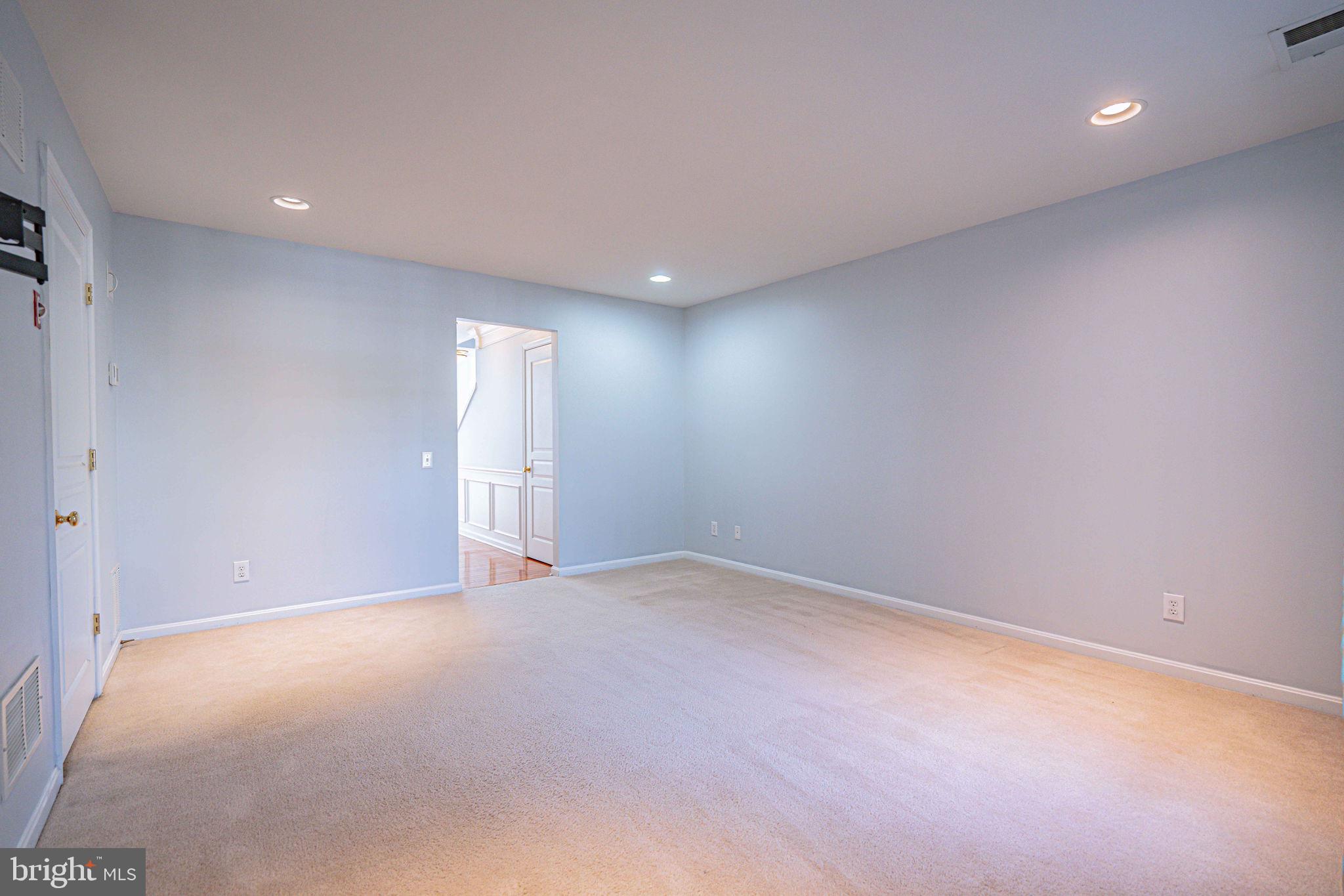 VISTAS AT GREEN HILL - Residential