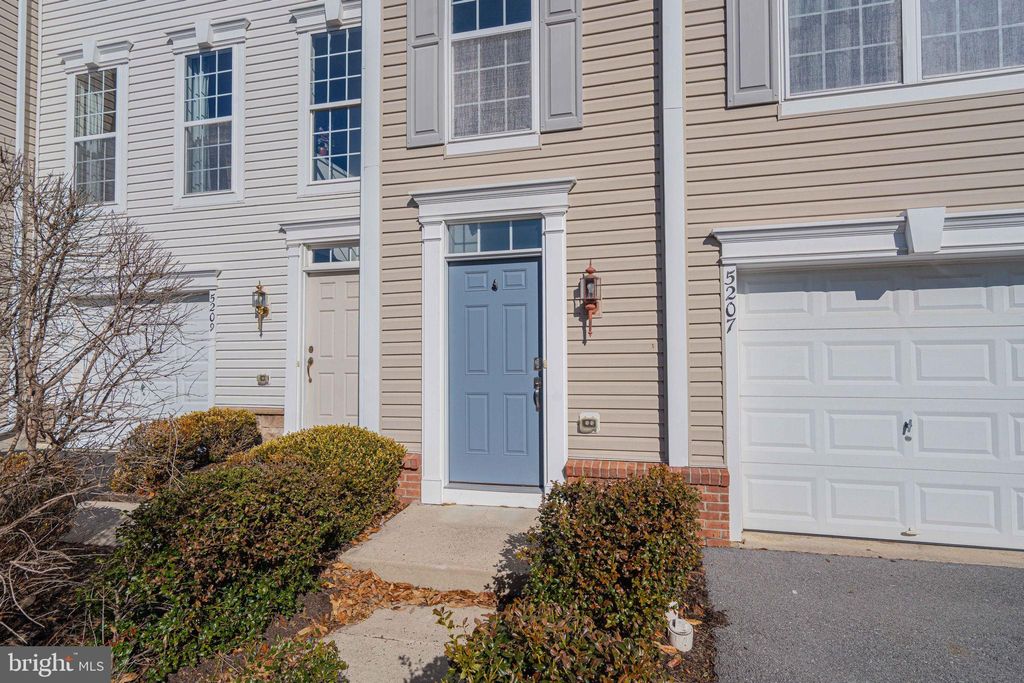 Photo of 5207 Chandler Way, OREFIELD, PA 18069 (MLS # PALH2014802)