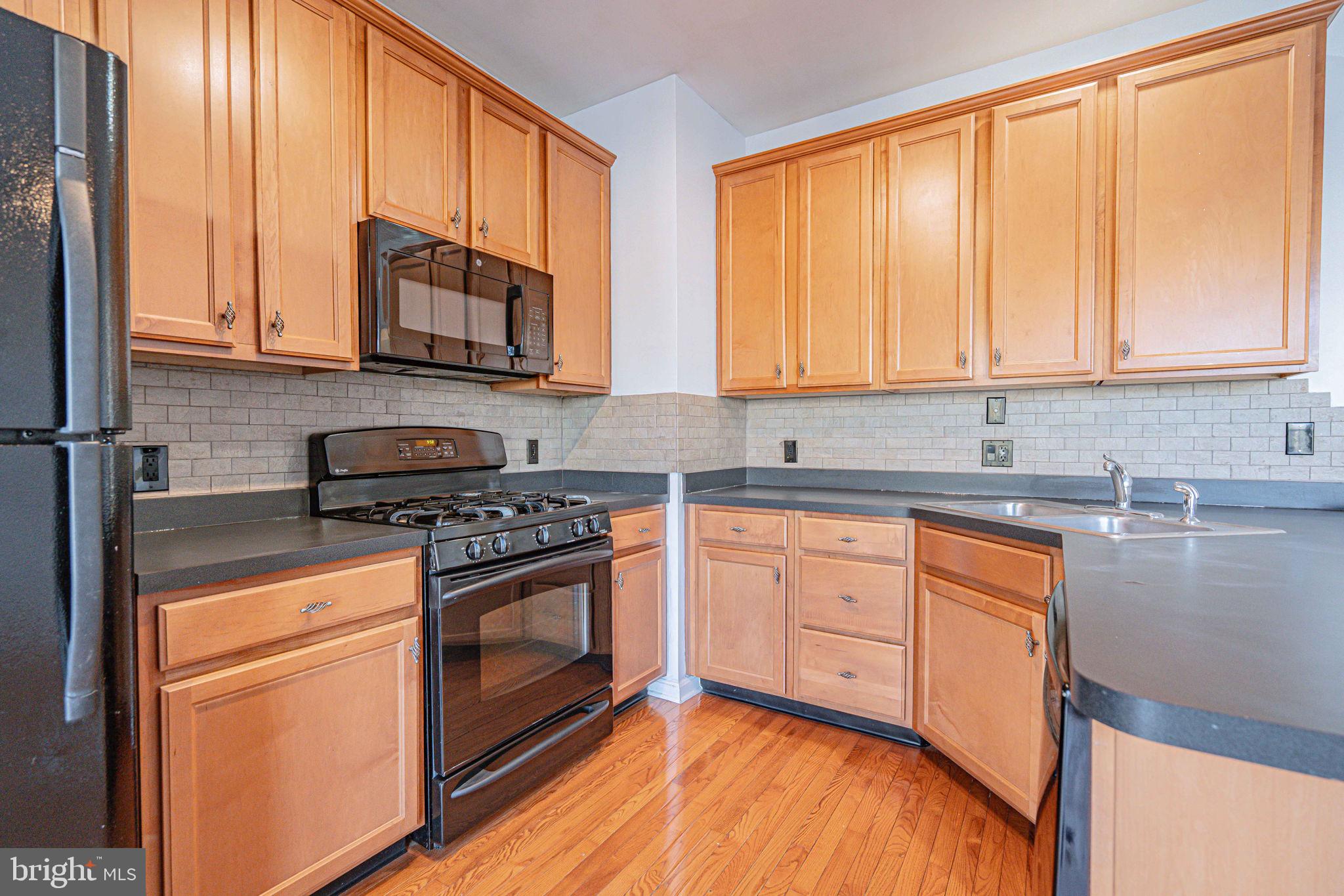 VISTAS AT GREEN HILL - Residential