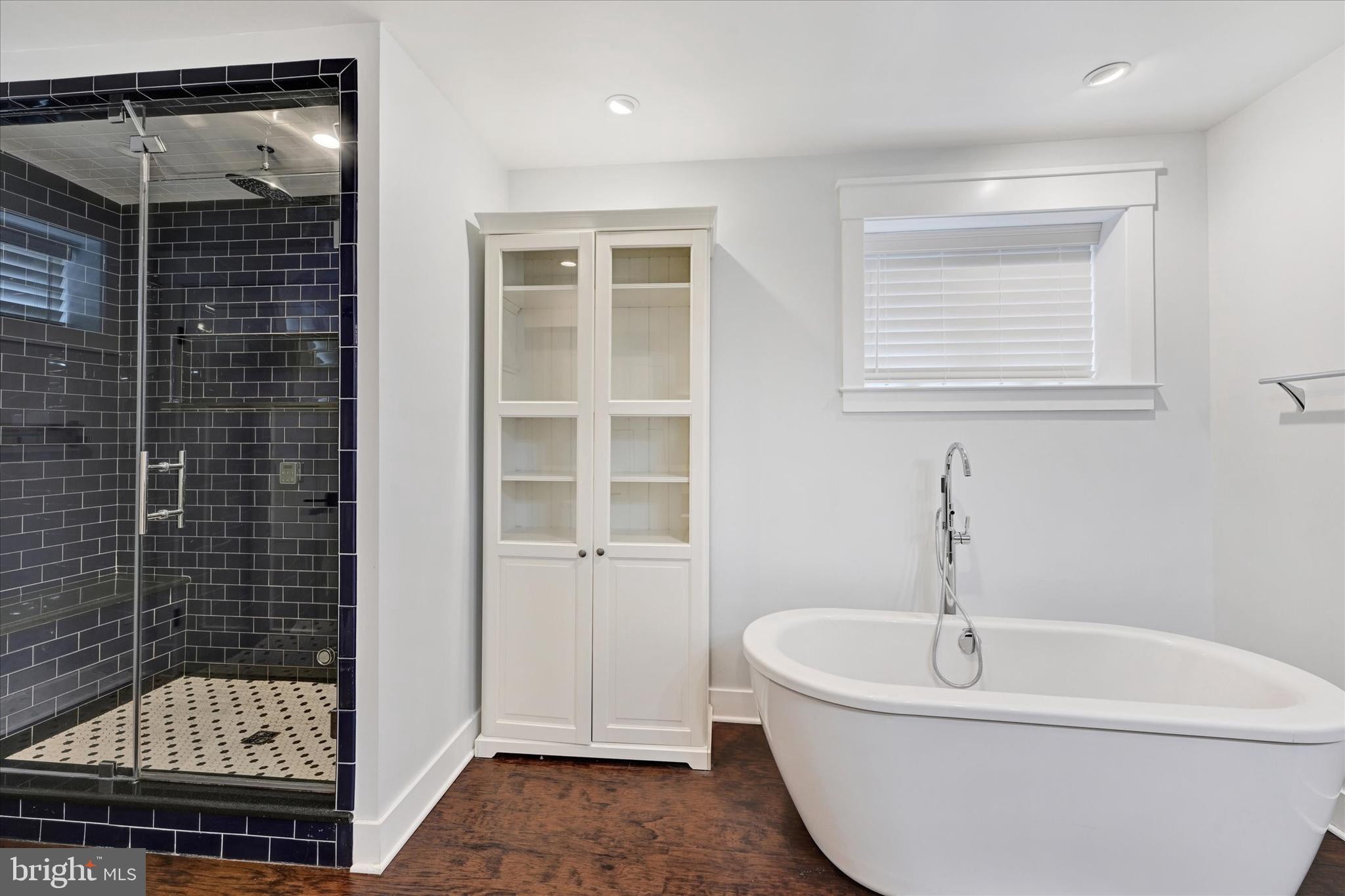 CHARTWELL - Residential