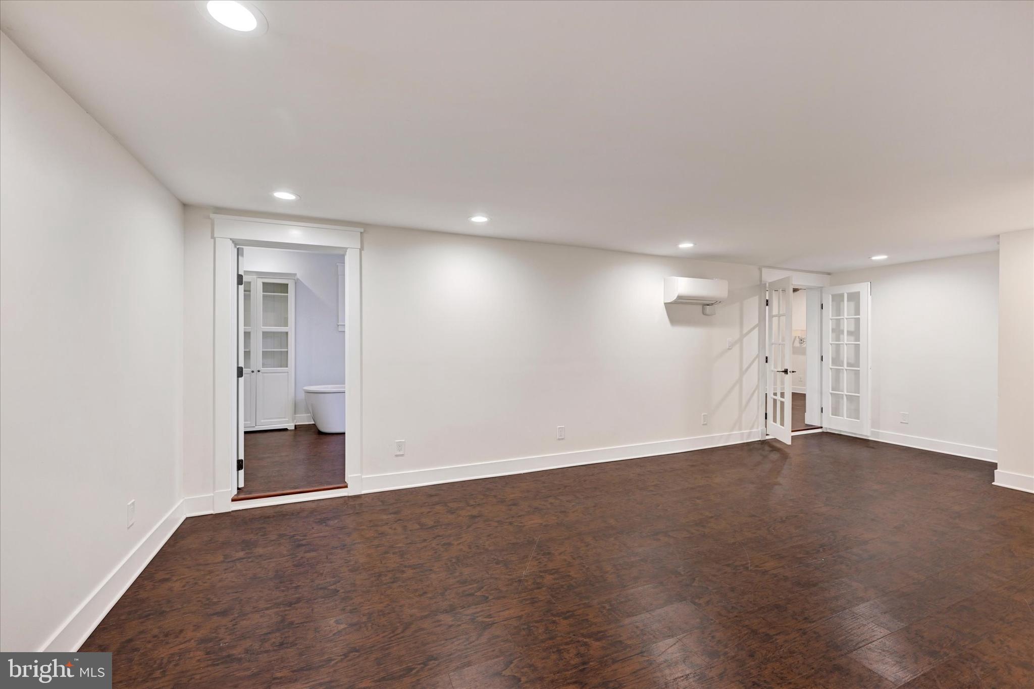 CHARTWELL - Residential