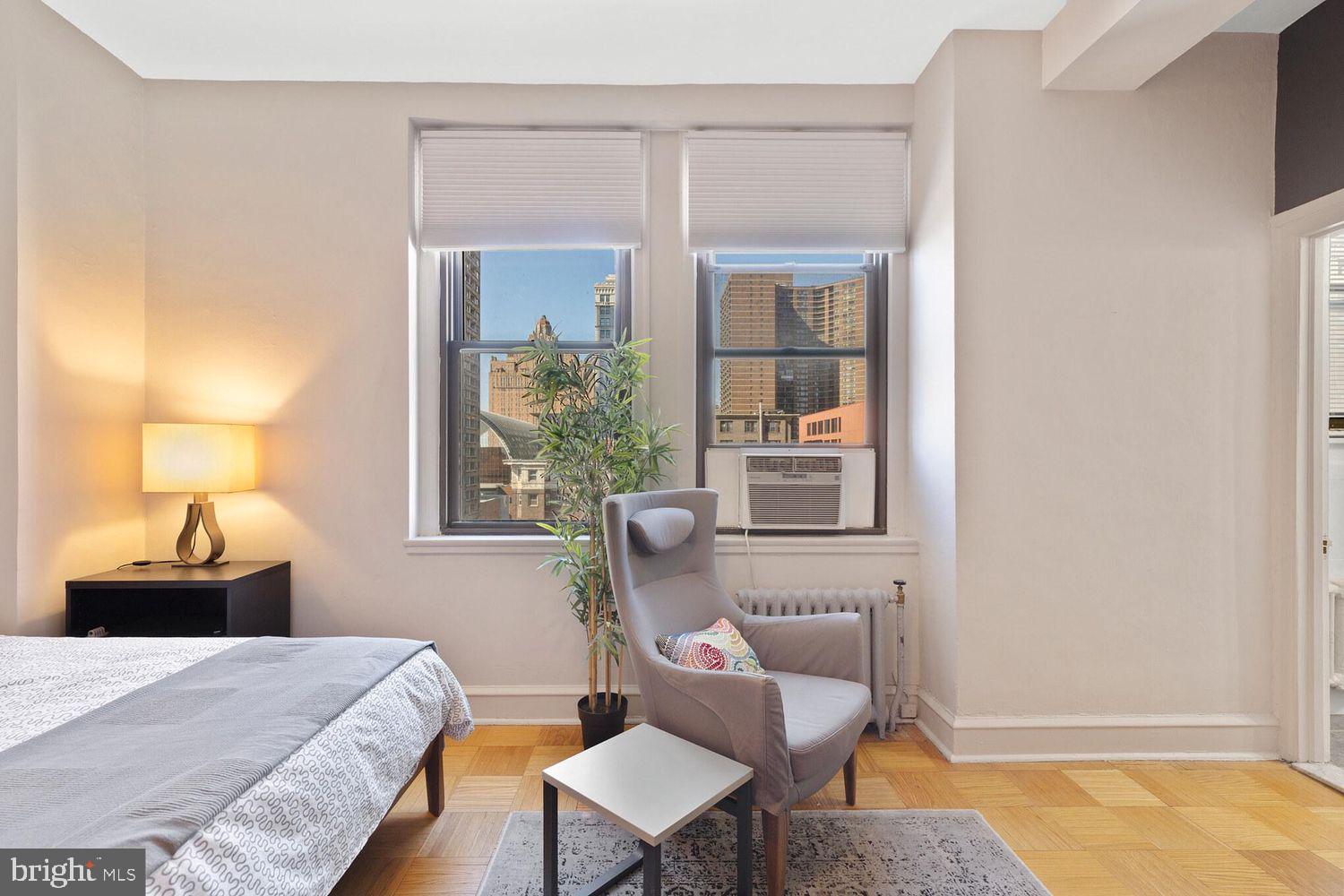 WASHINGTON SQ WEST - Residential