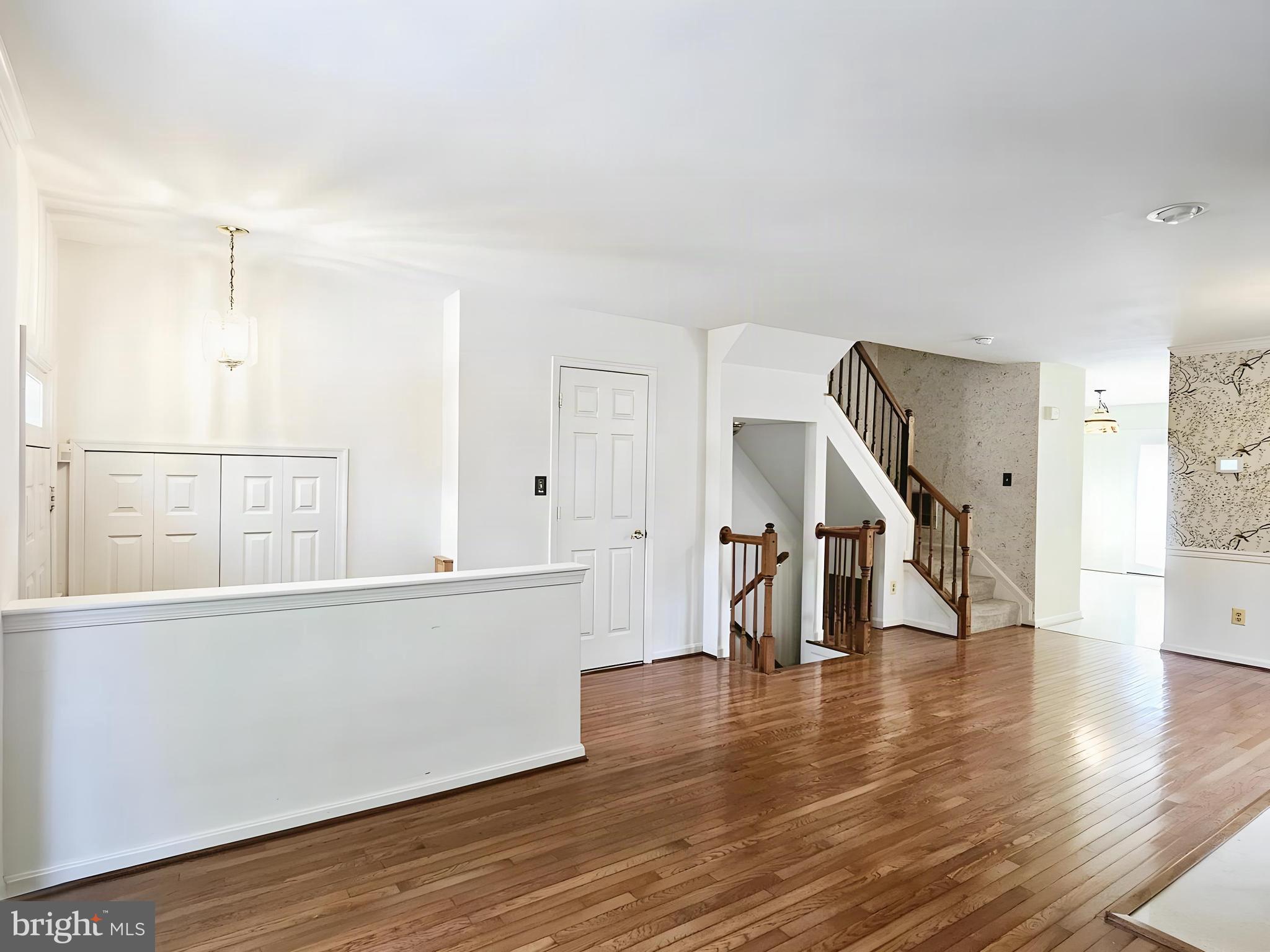 937 WALNUT WOOD ROAD