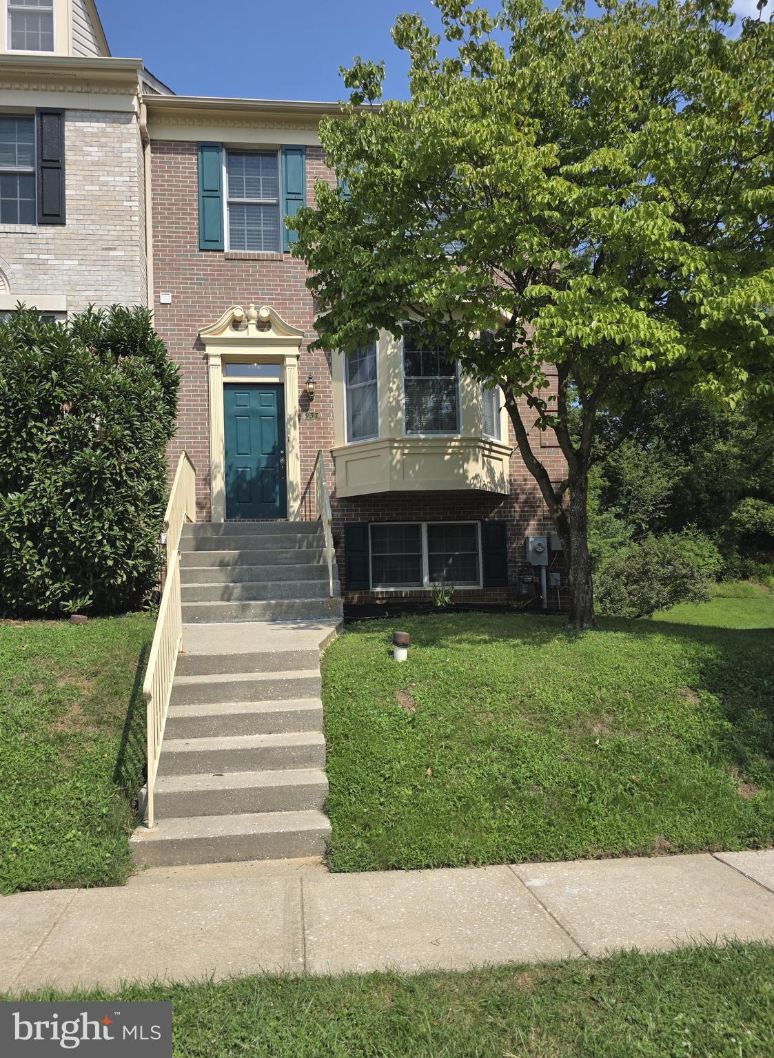 937 WALNUT WOOD ROAD