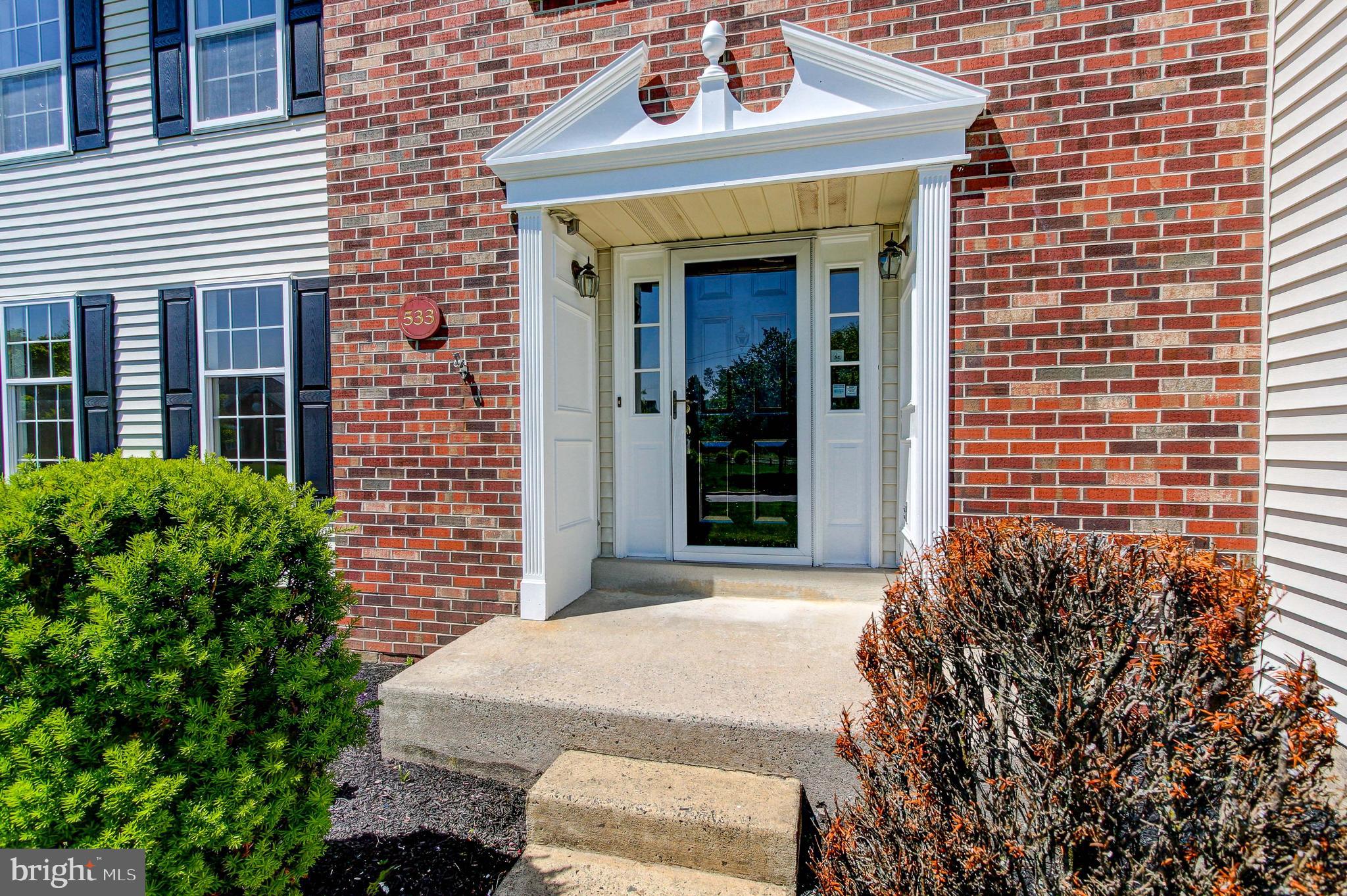533 ROLLING GLEN DRIVE