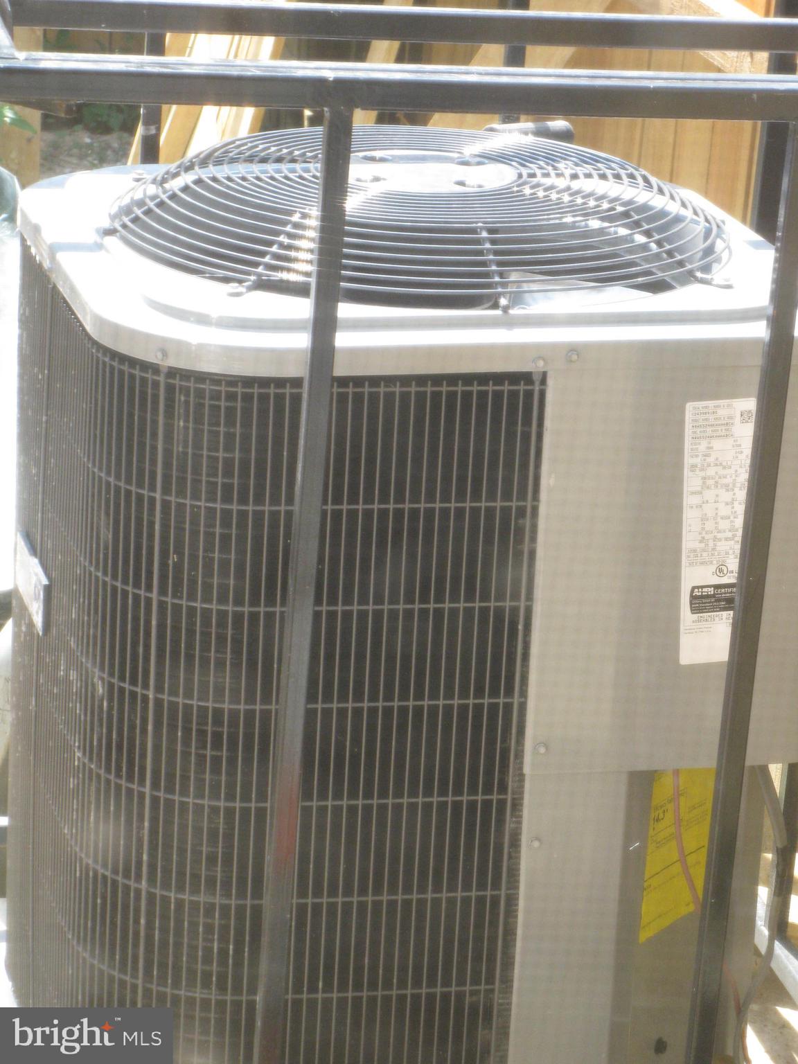 MADISON EASTEND - Residential